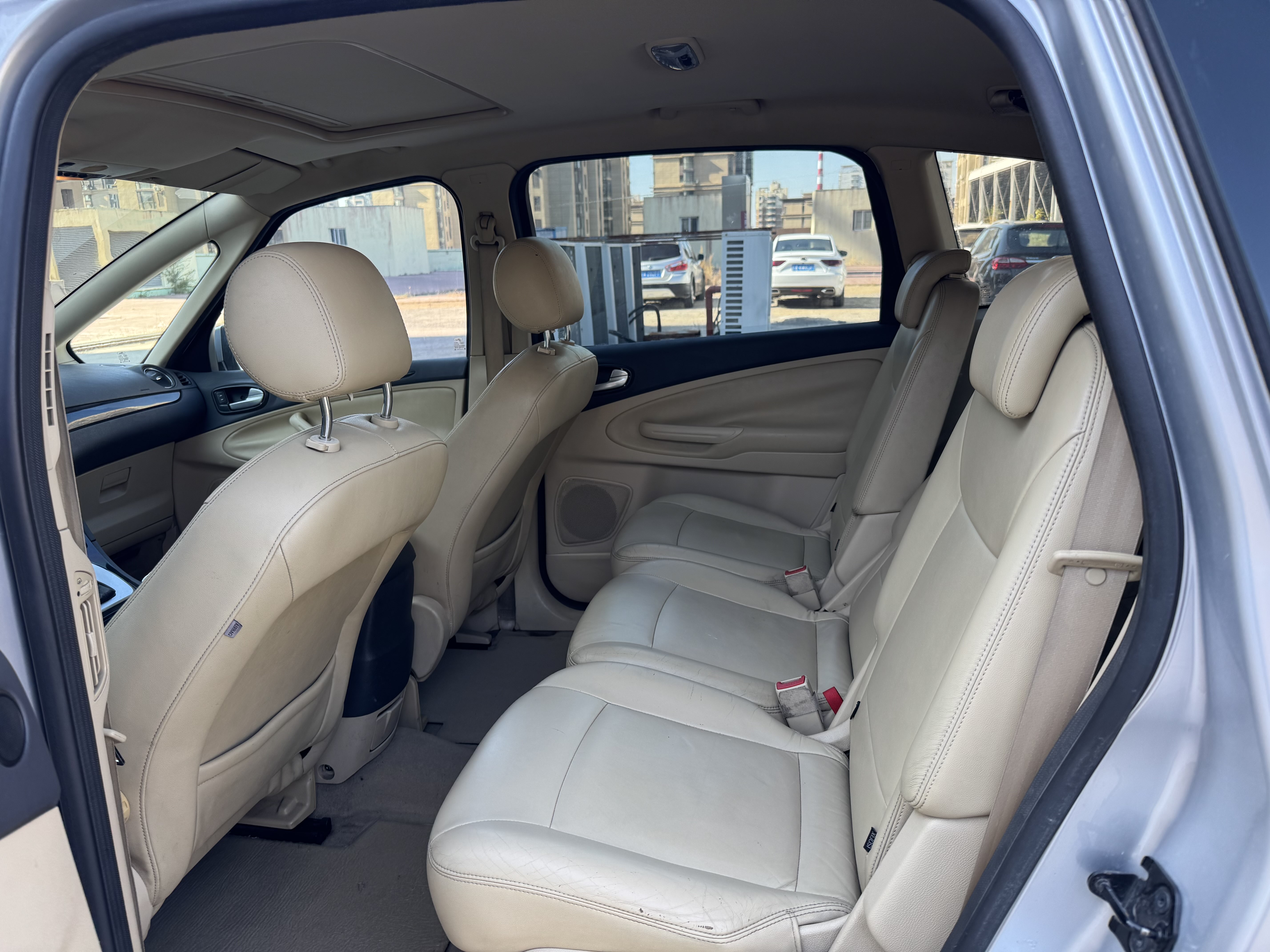 Ford S-MAX 2010 car image #9