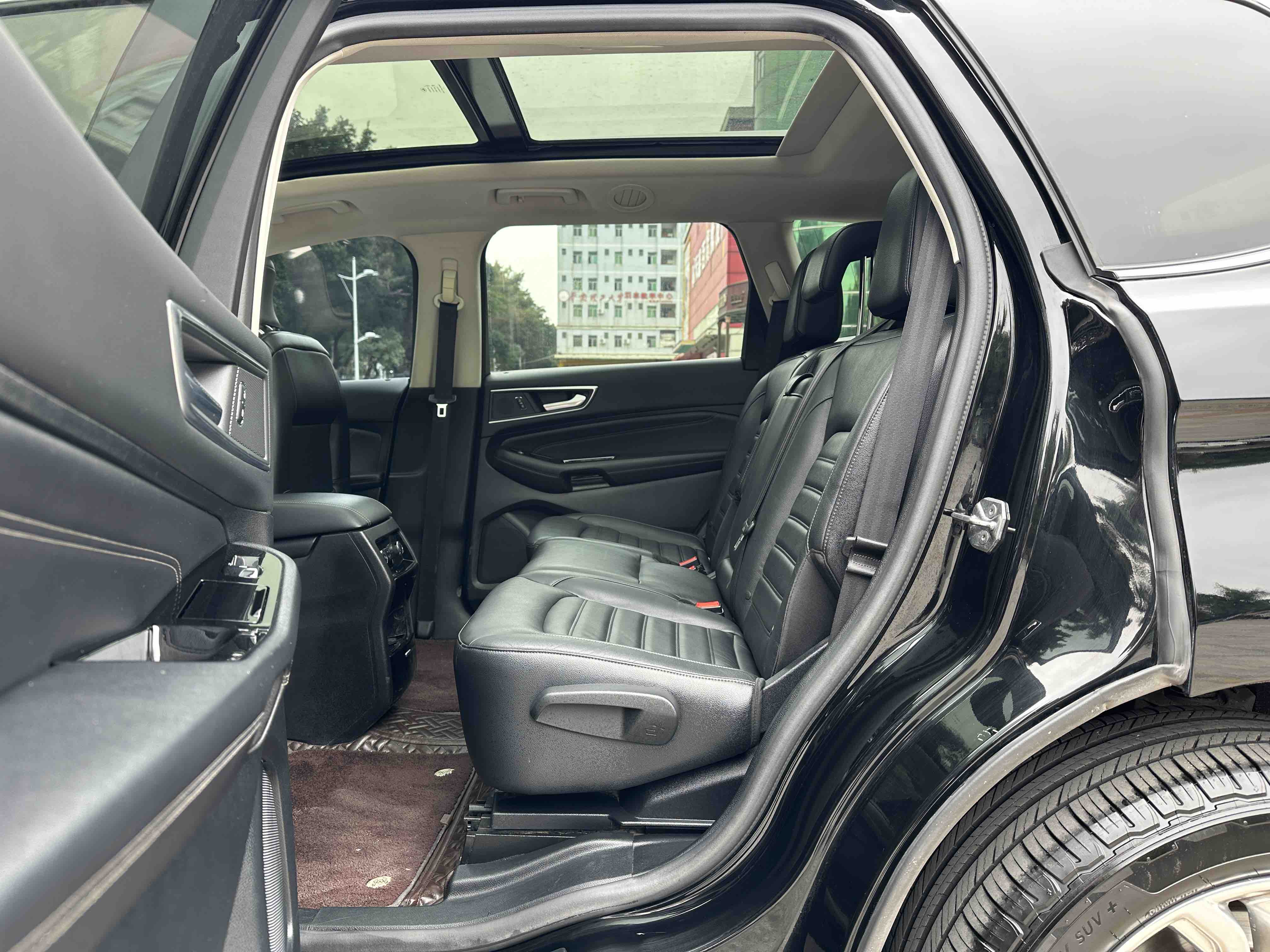 Ford Edge 2017 car image #9