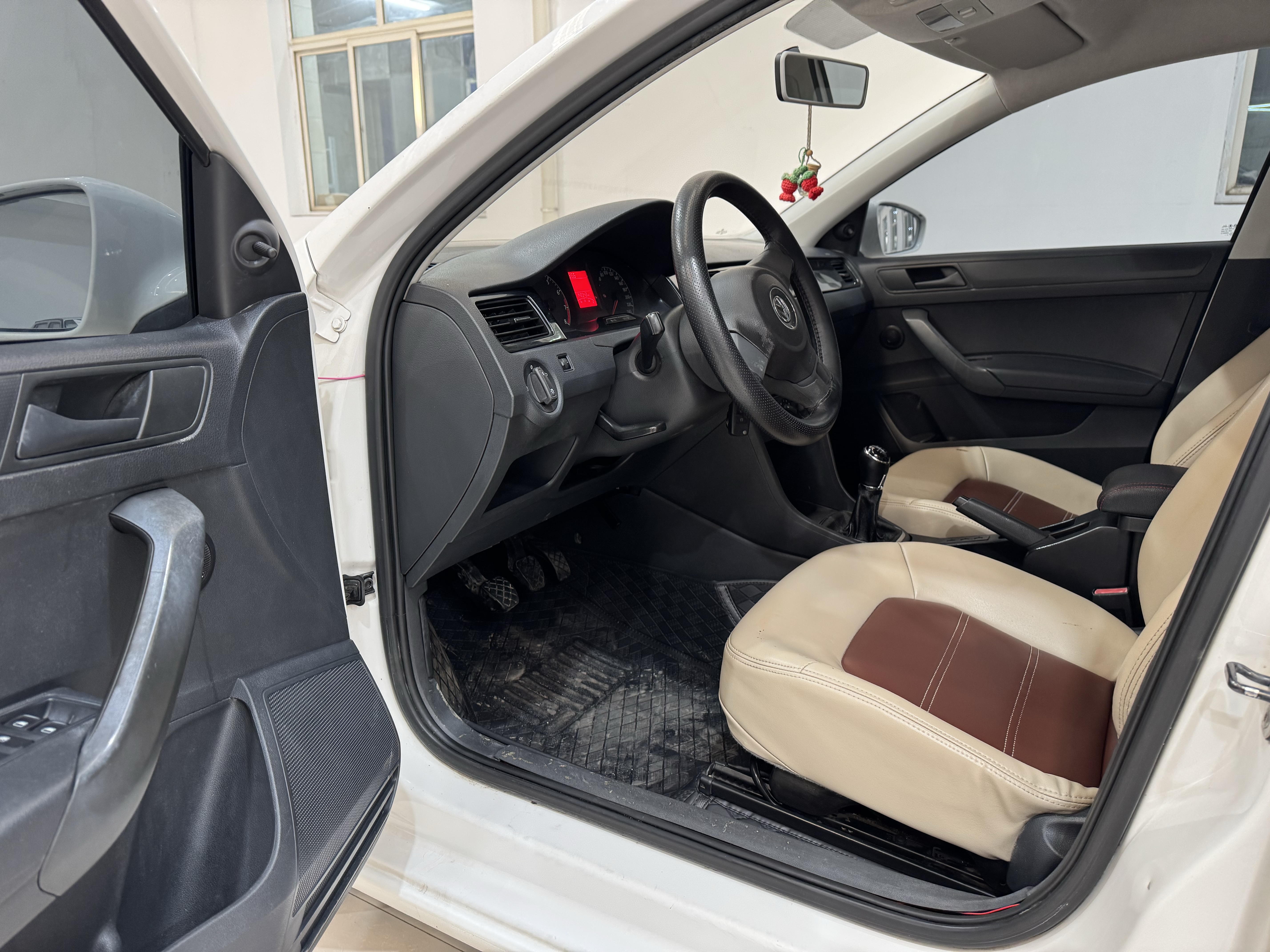 Volkswagen Santana 2013 #9 Volkswagen Santana 2013 immagine di auto #9