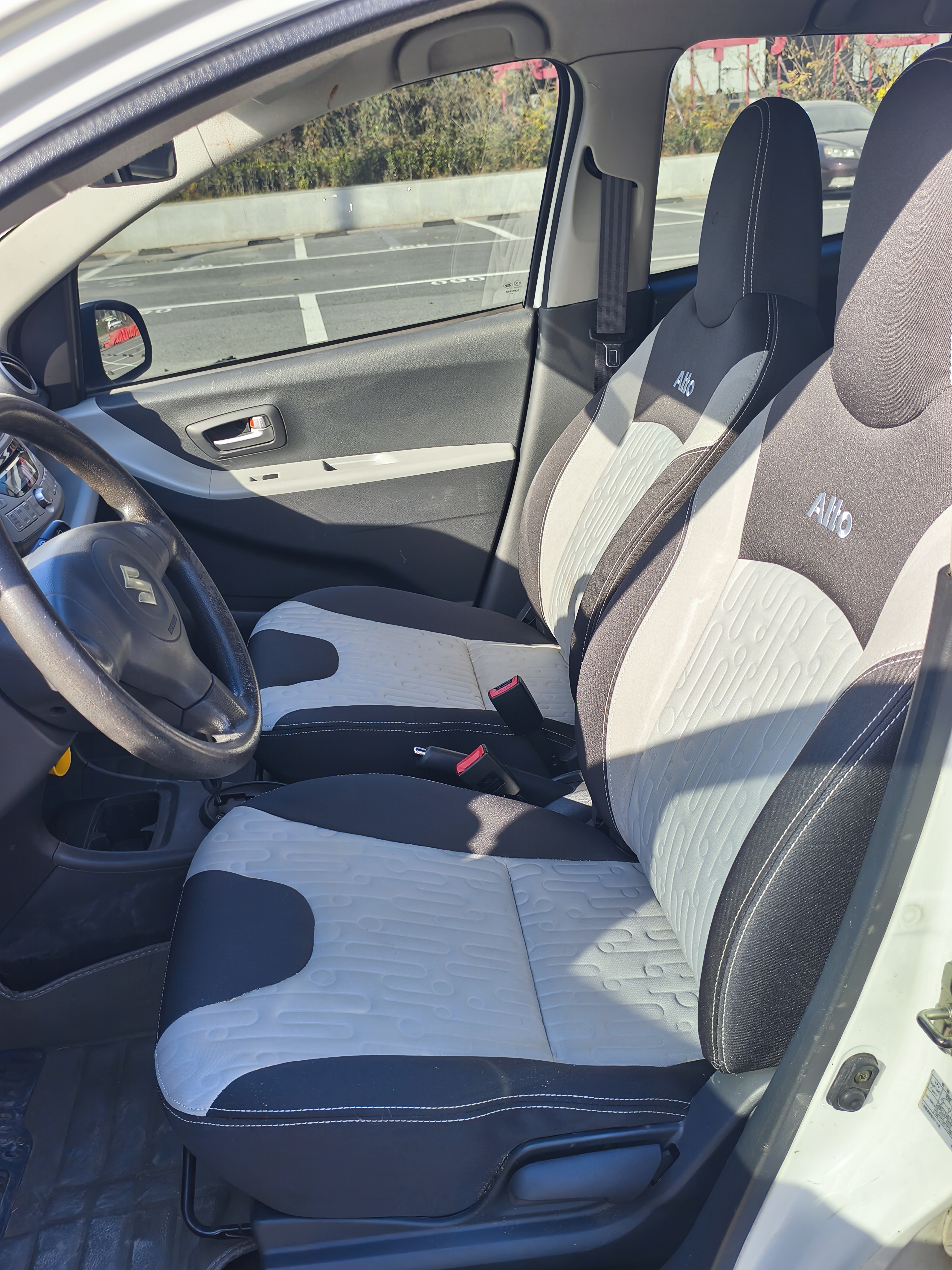 Suzuki Alto 2015 car image #9