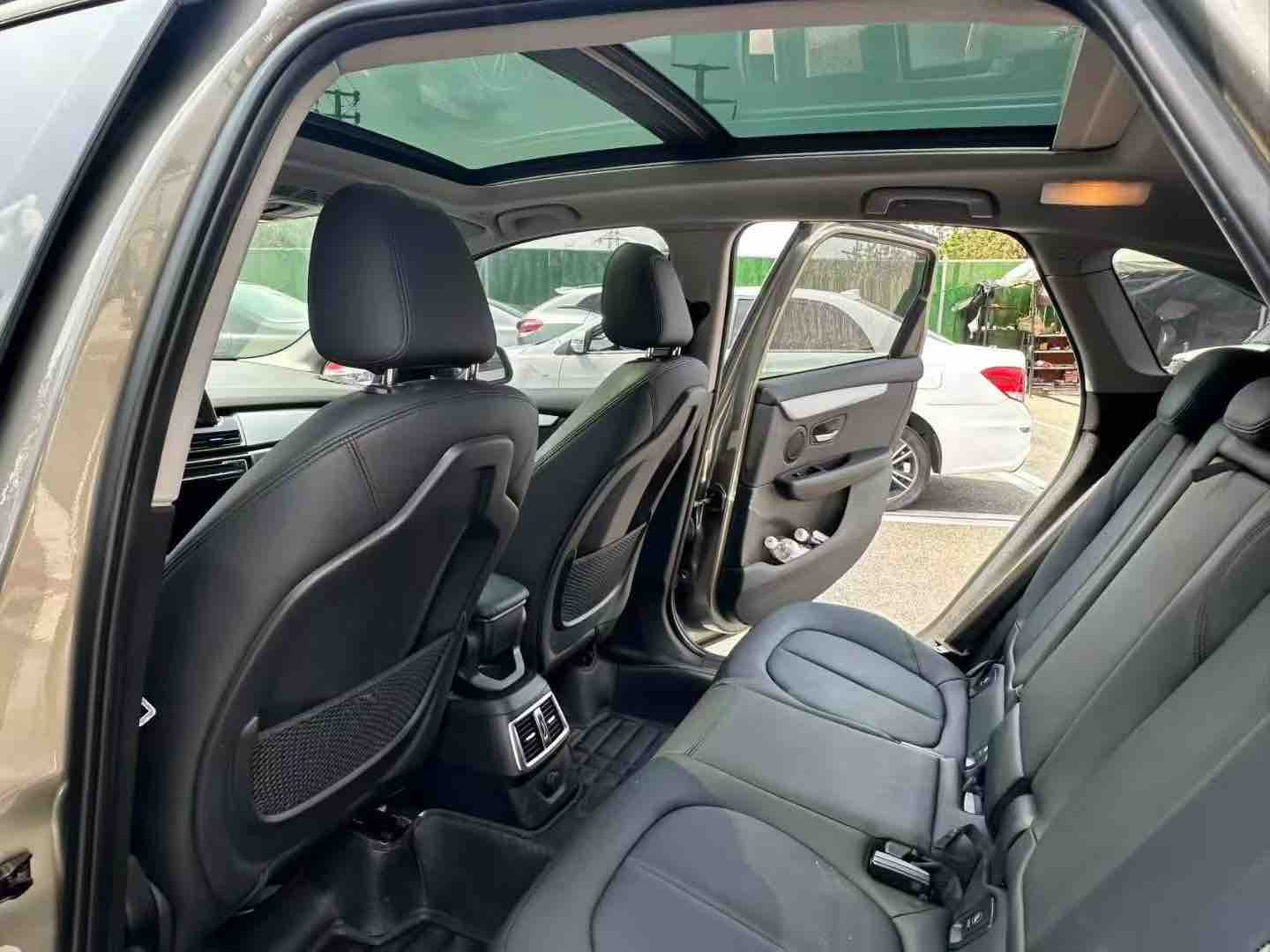 BMW 2 Series Tourer (Imported) 2015 #9 BMW 2 Series Tourer (Imported) 2015 car image #9