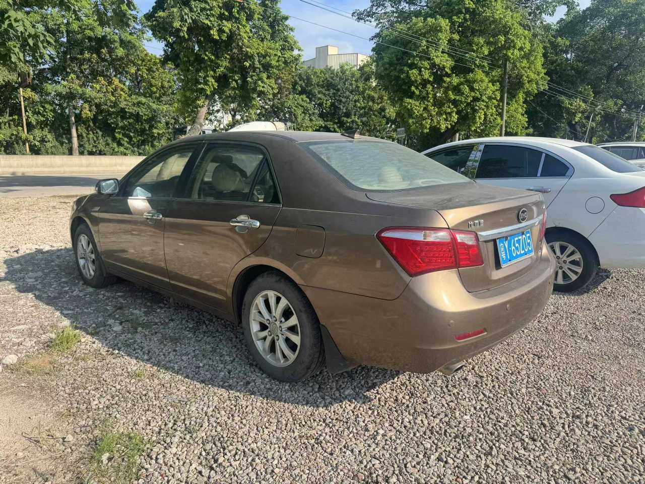 BYD G6 2015 immagine di auto #9