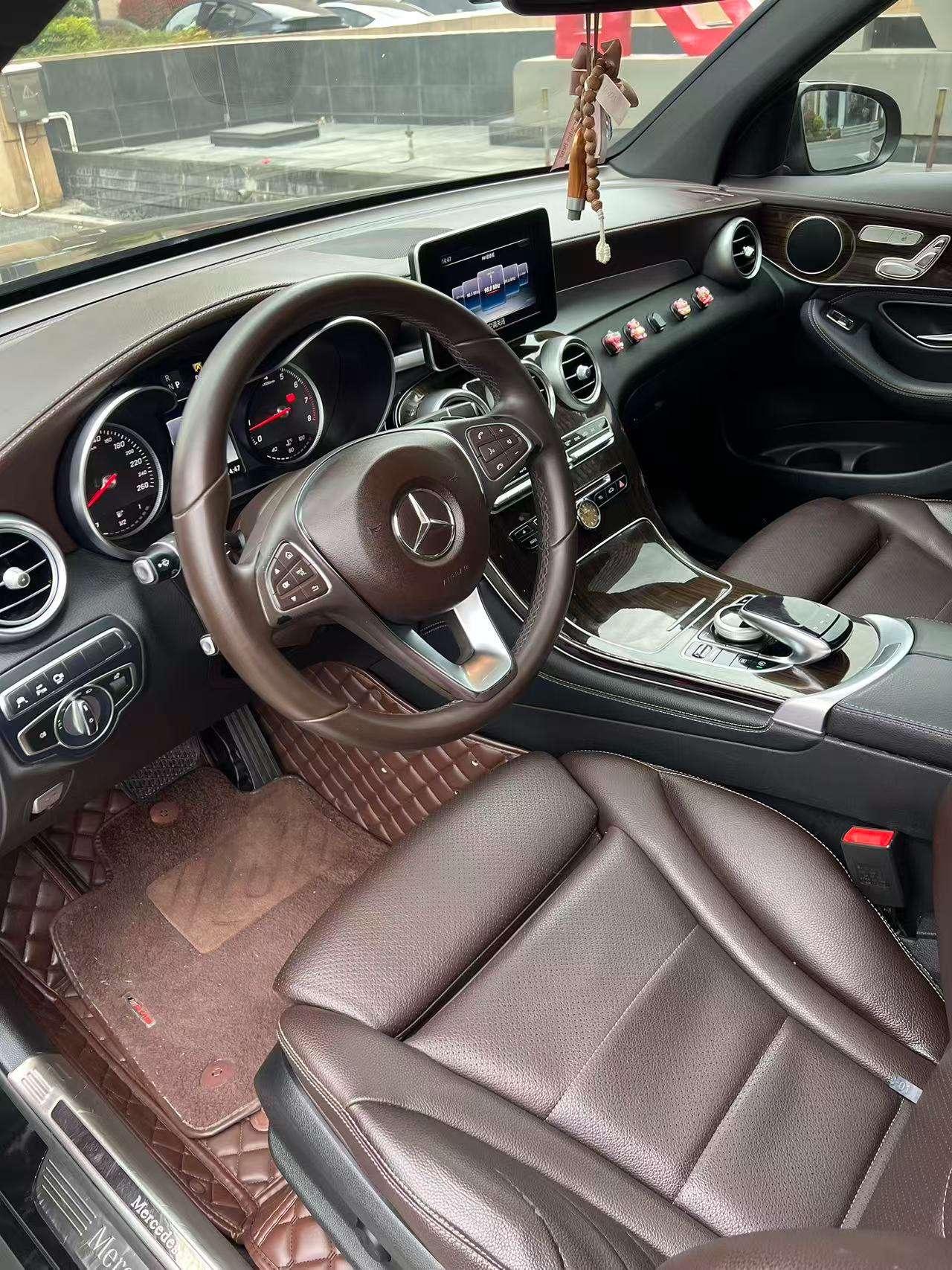 Mercedes-Benz GLC Class 2017 car image #9