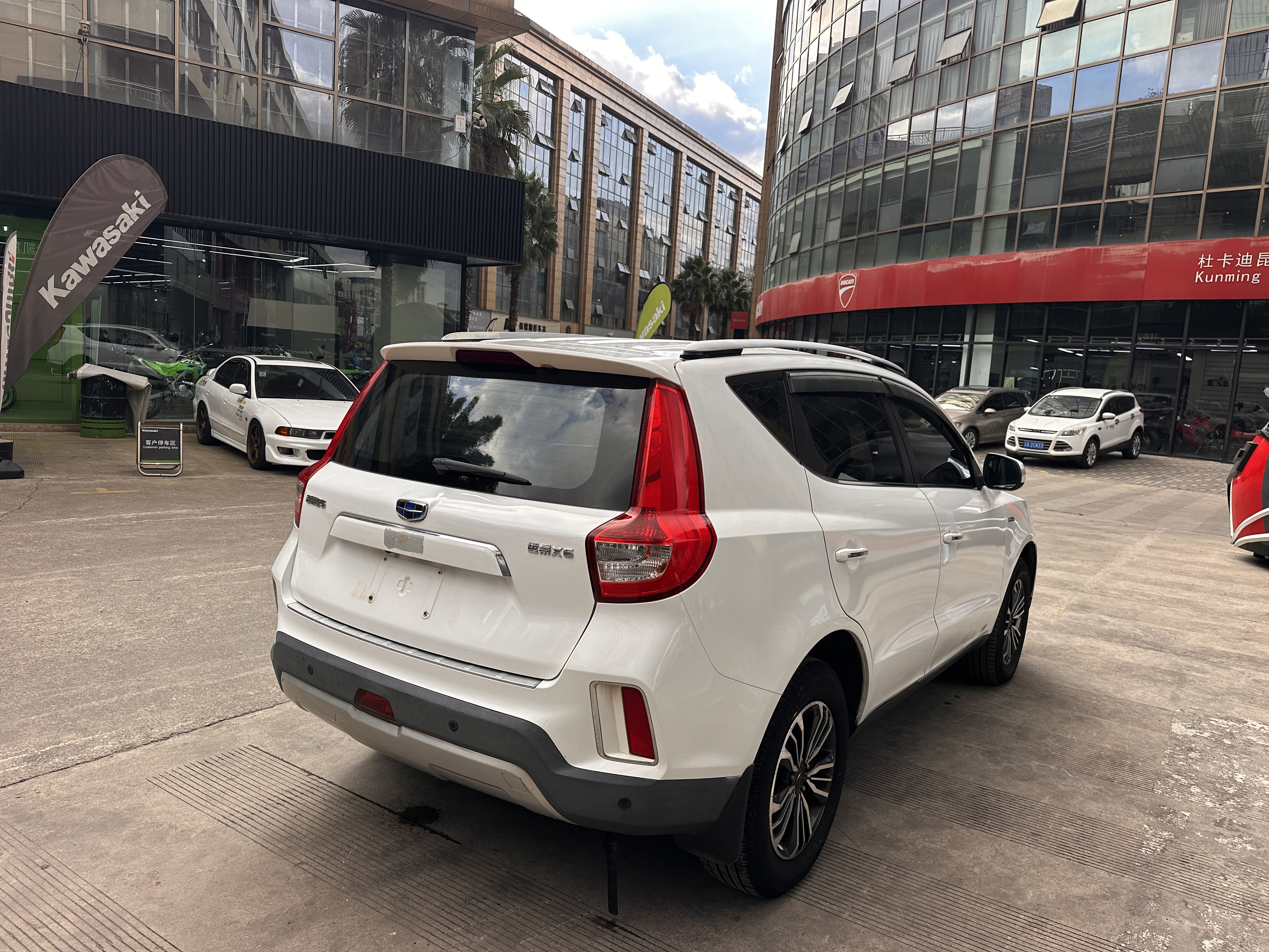GEELY Vision X6 2018 car image #9