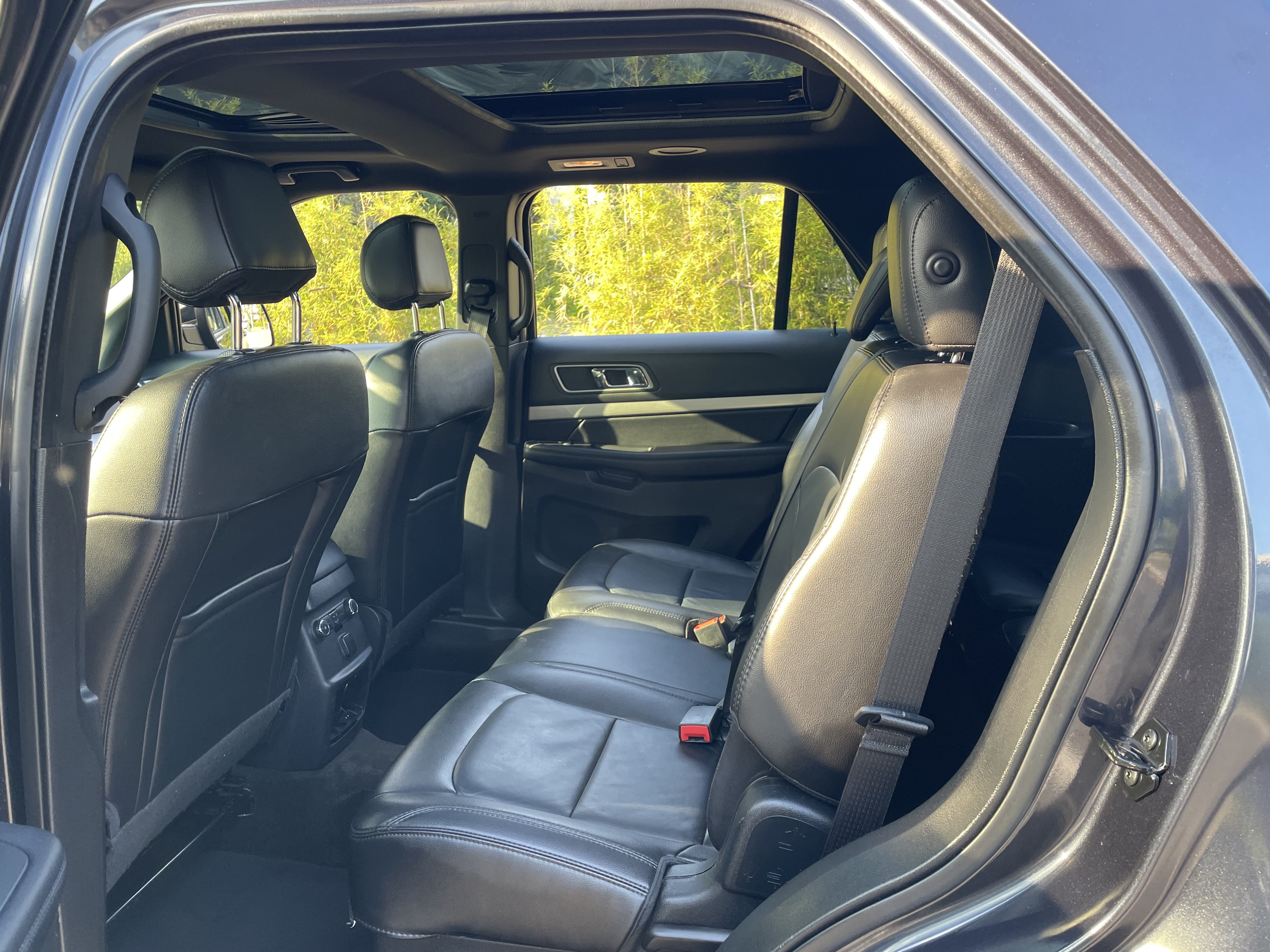 Ford Explorer (Imported) 2018 car image #9