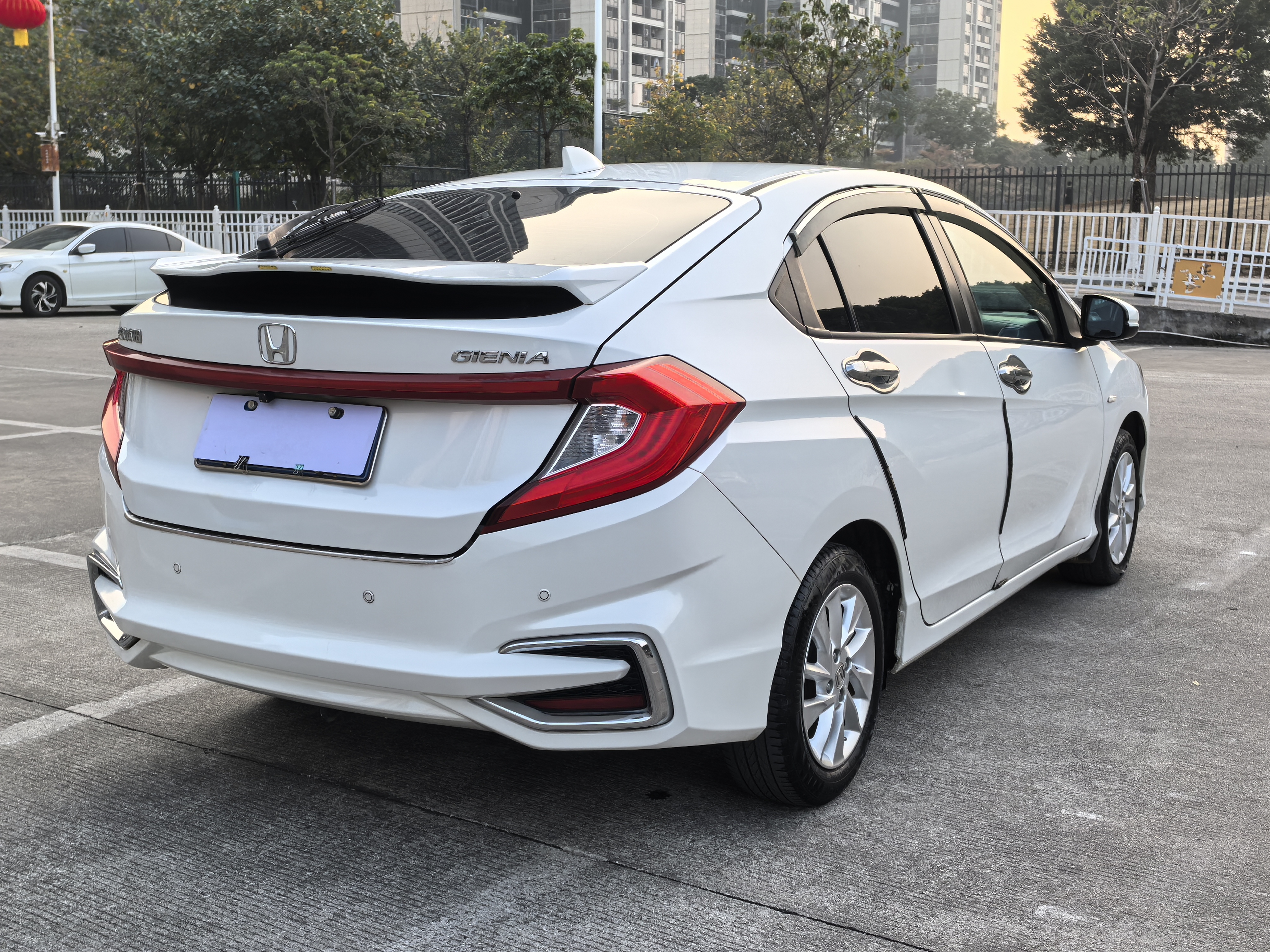 Honda Gienia 2018 car image #9