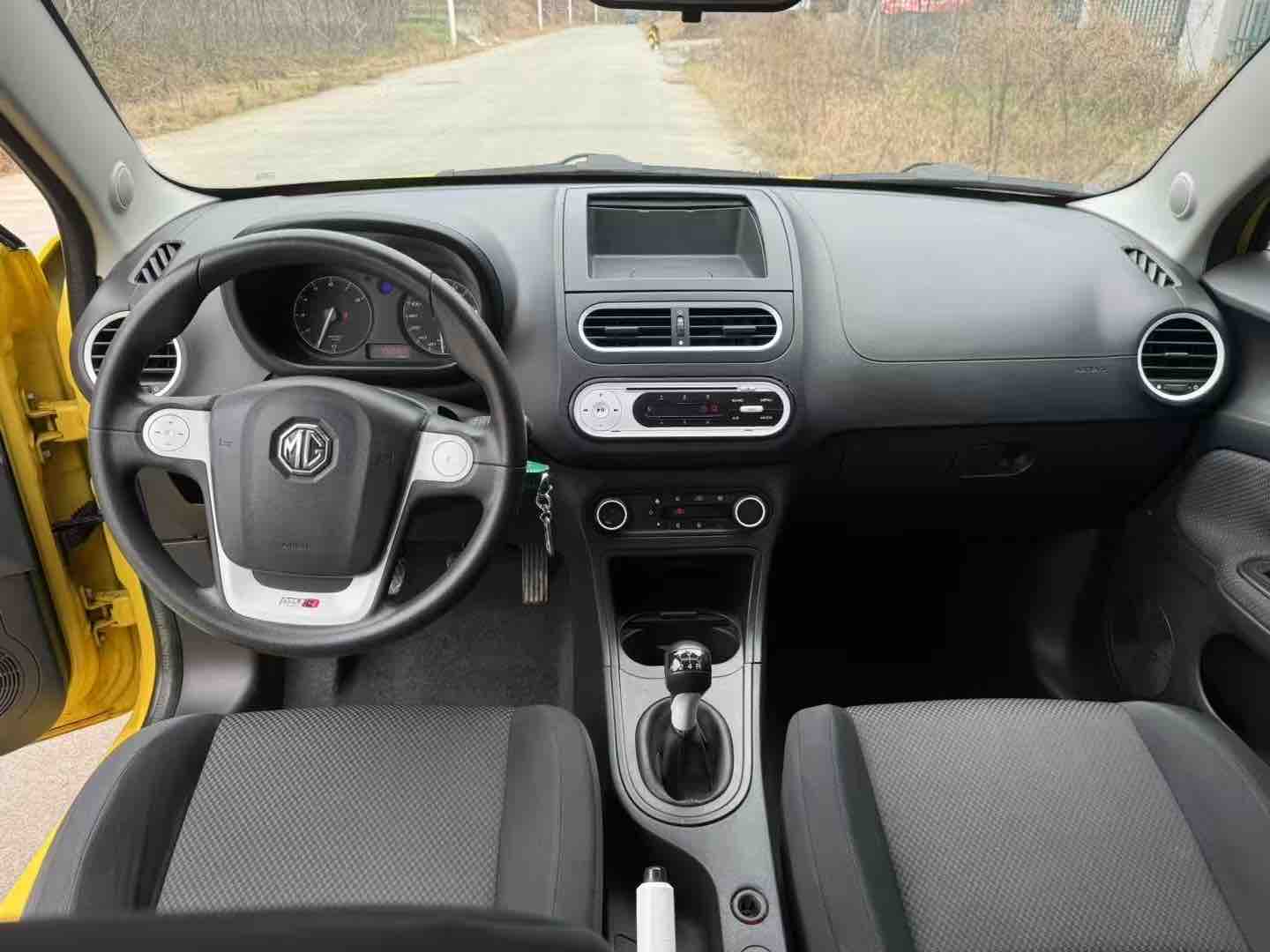 MG 3 2011 car image #9