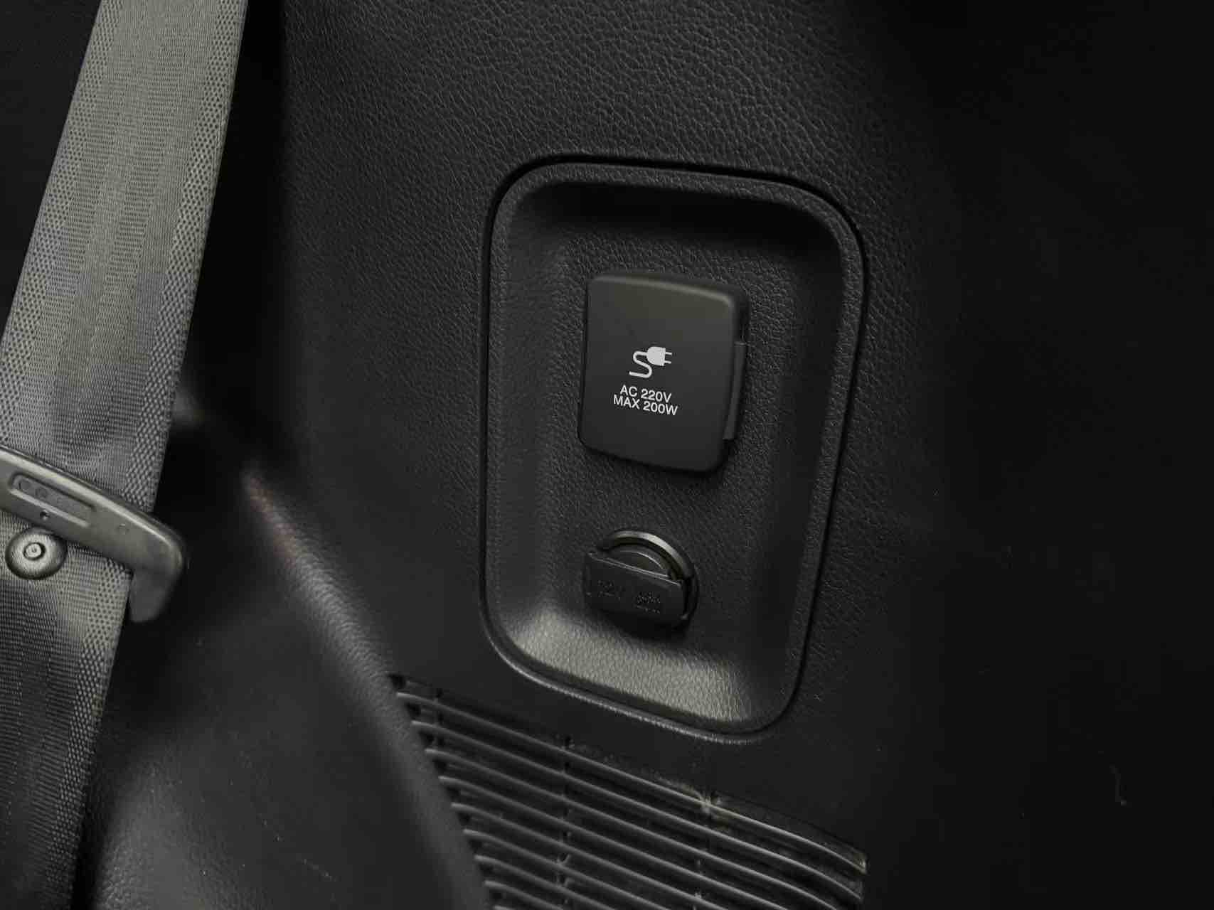 Hyundai Santa Fe (Imported) 2013 car image #9