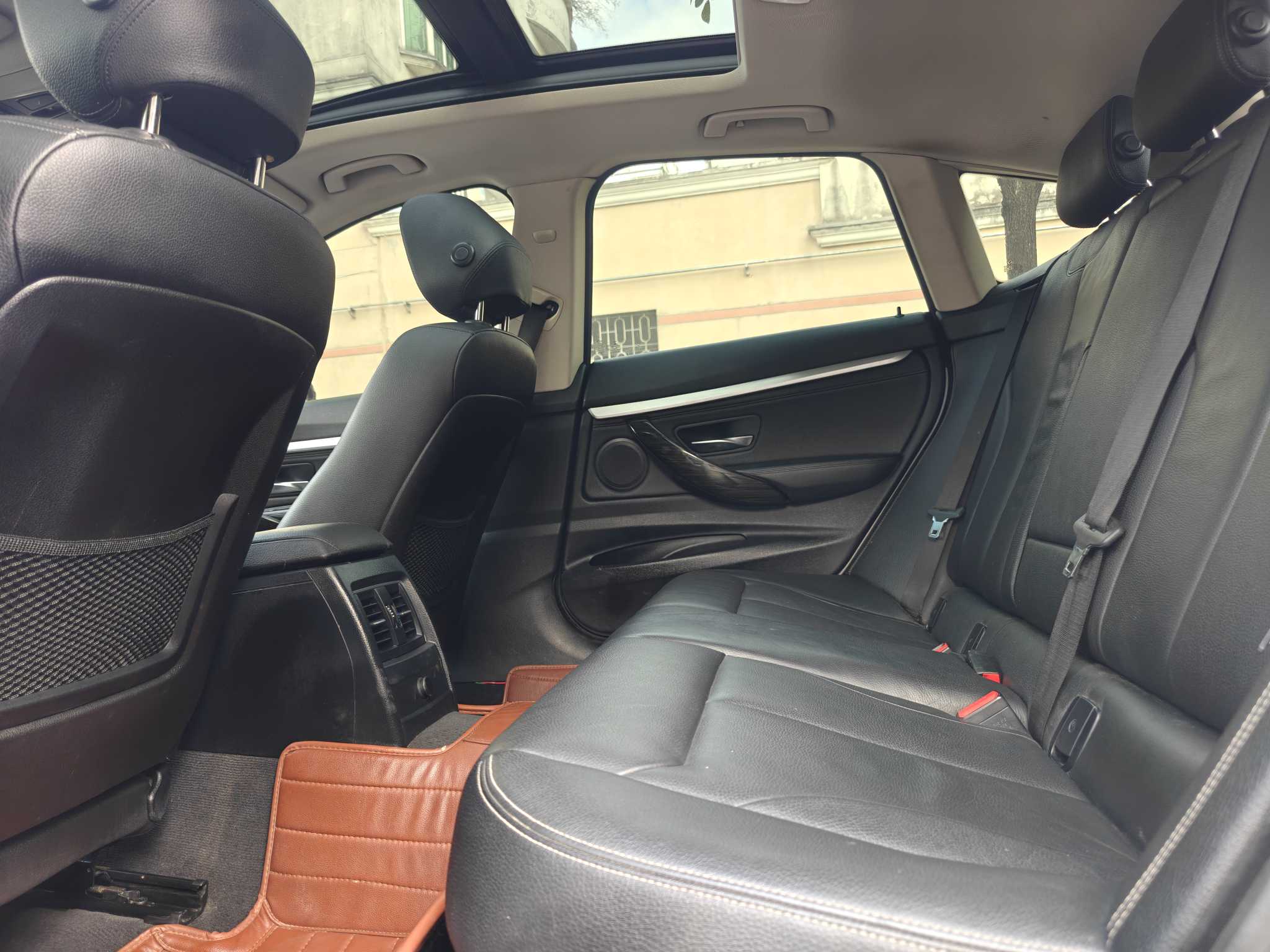 BMW 3 Series GT 2017 immagine di auto #9