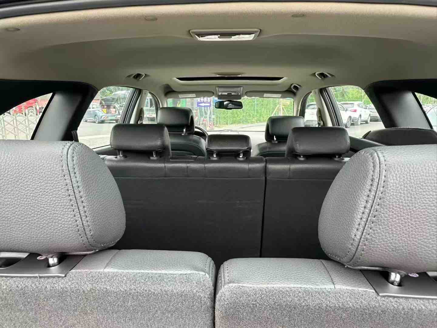 Chevrolet Captiva (Imported) 2010 immagine di auto #9