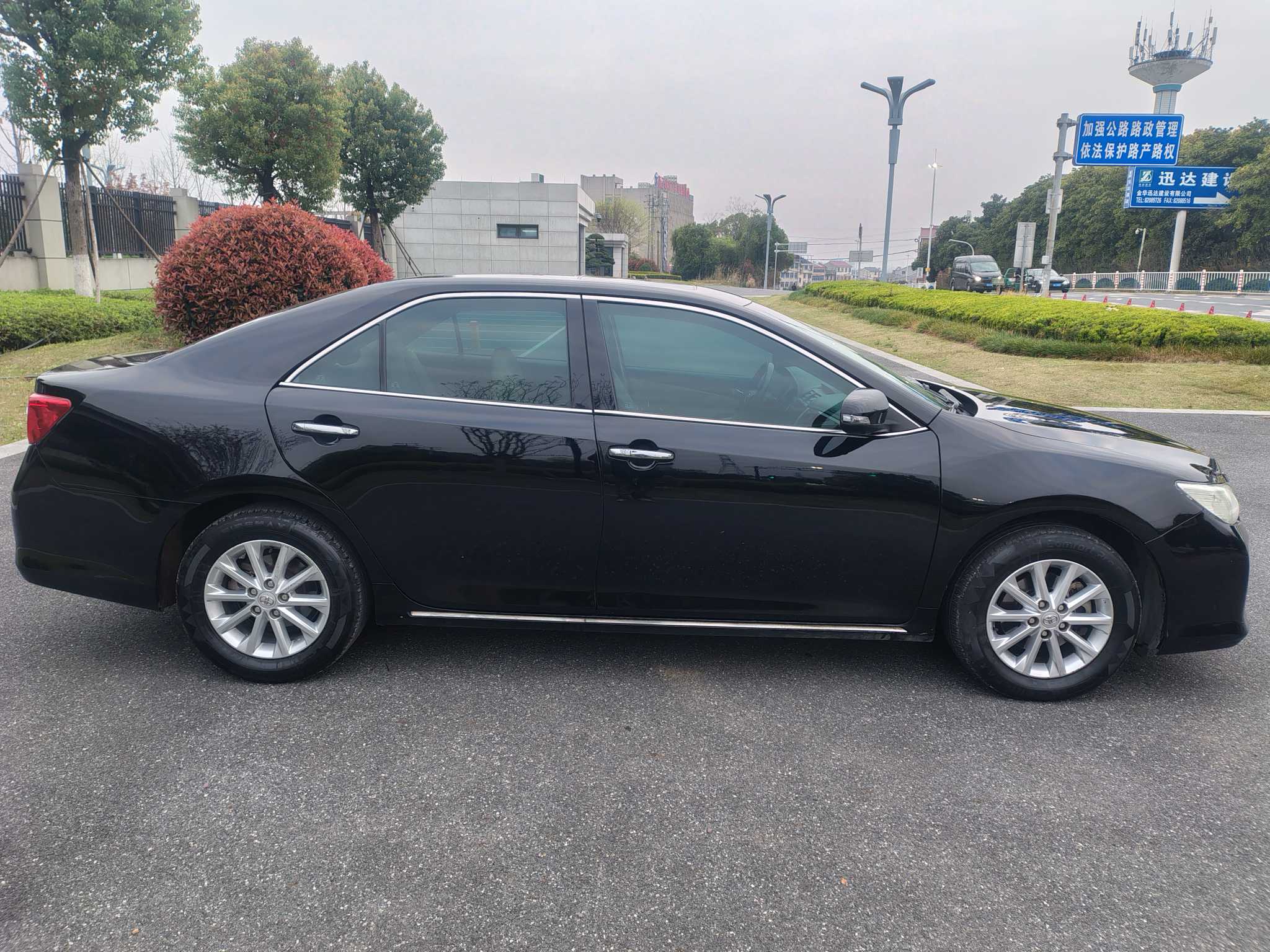 Toyota Camry 2014 car image #9