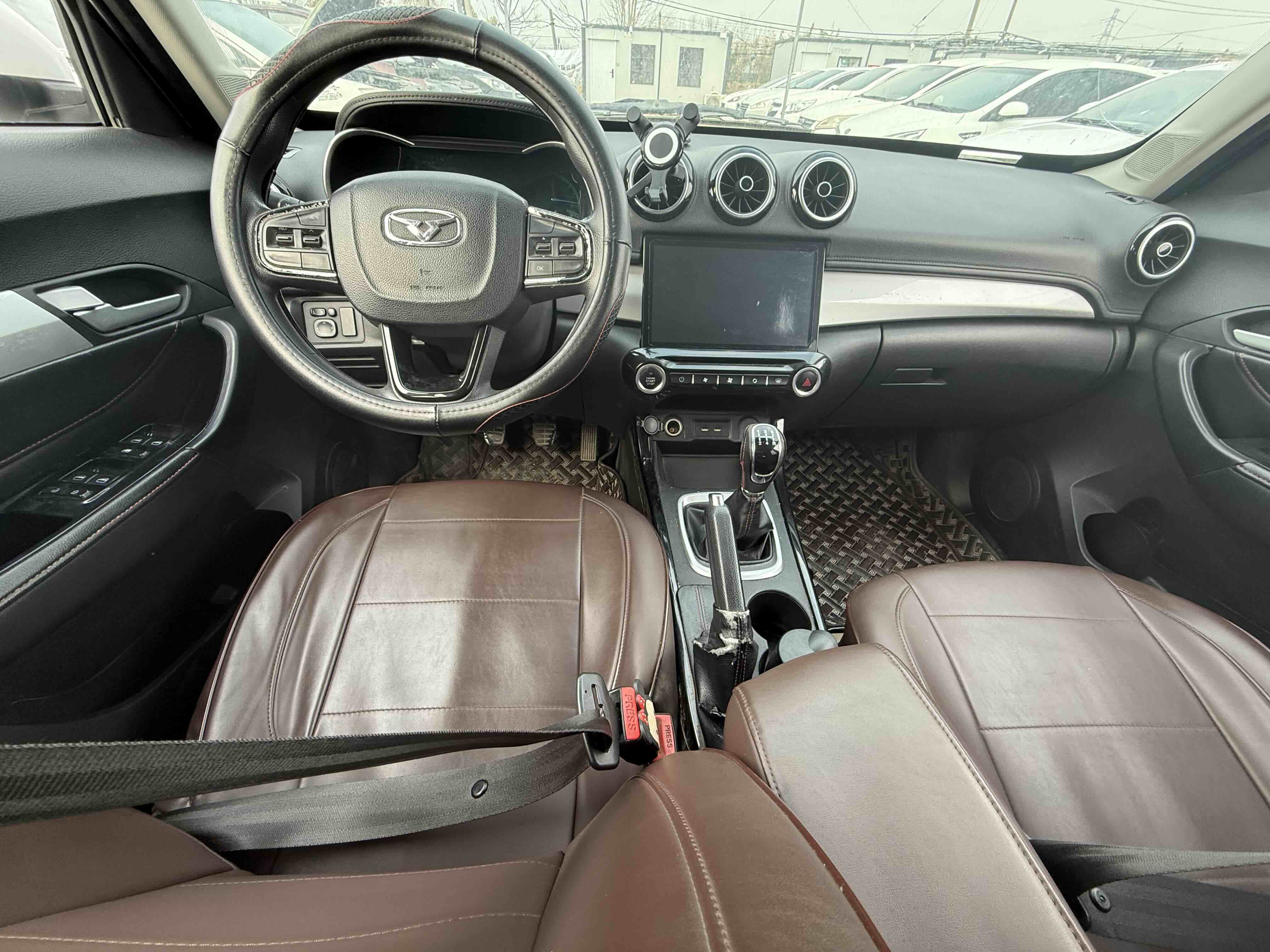 Kaiyi X3 2016 car image #9