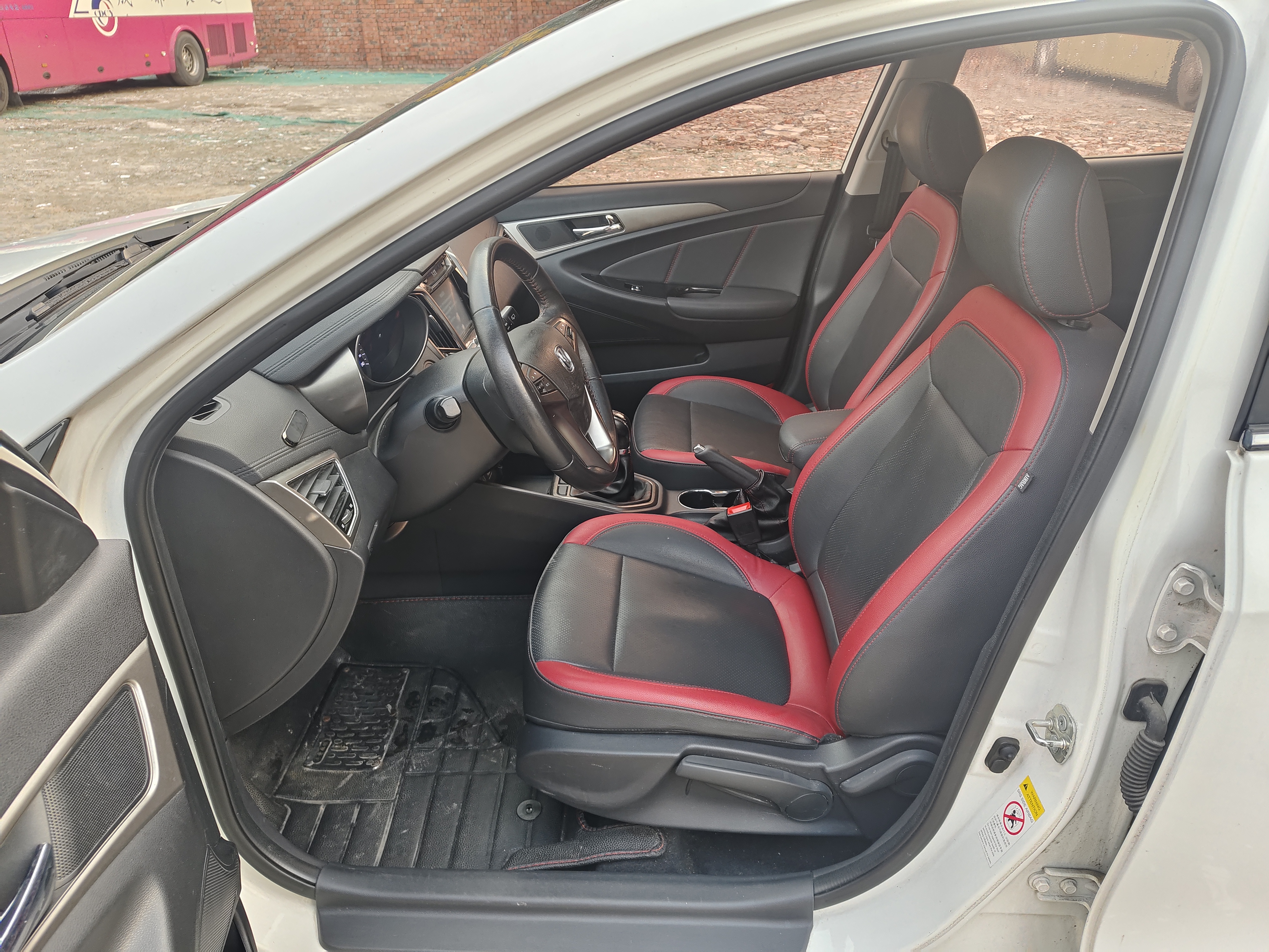 Changan Eado XT 2016 car image #9