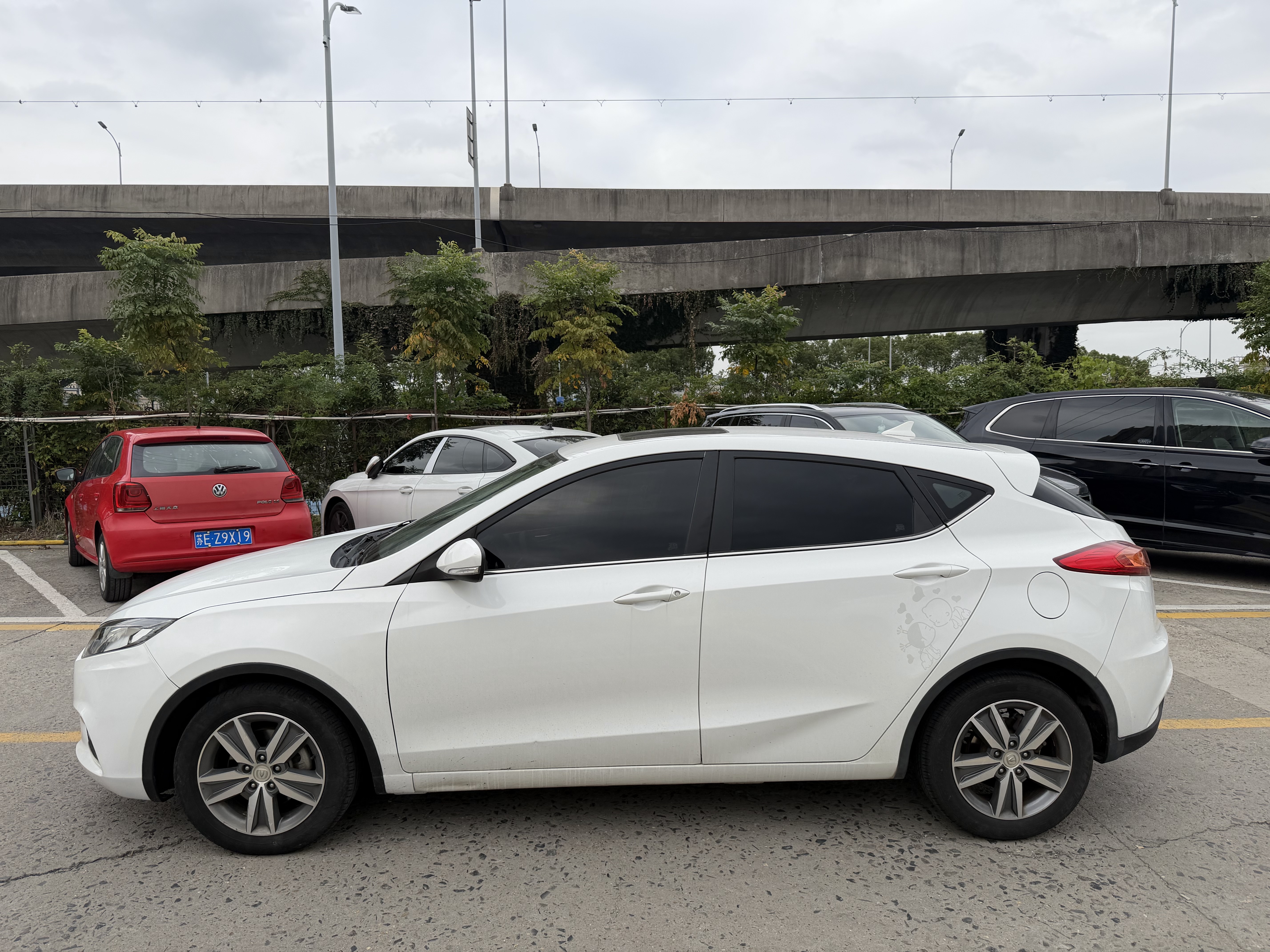 Changan Eado XT 2017 #9 Changan Eado XT 2017 car image #9