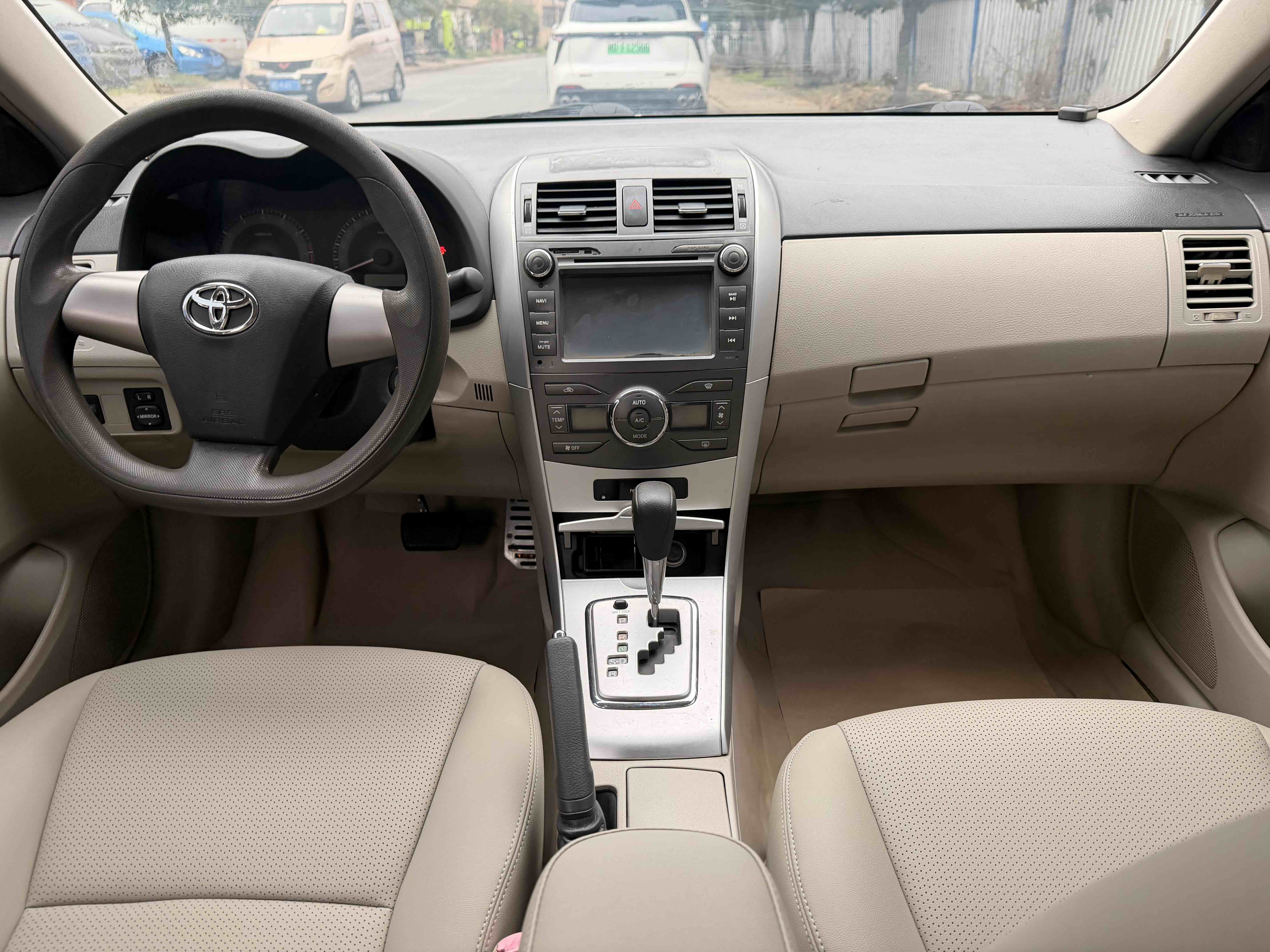 Corolla 2011 car image #9
