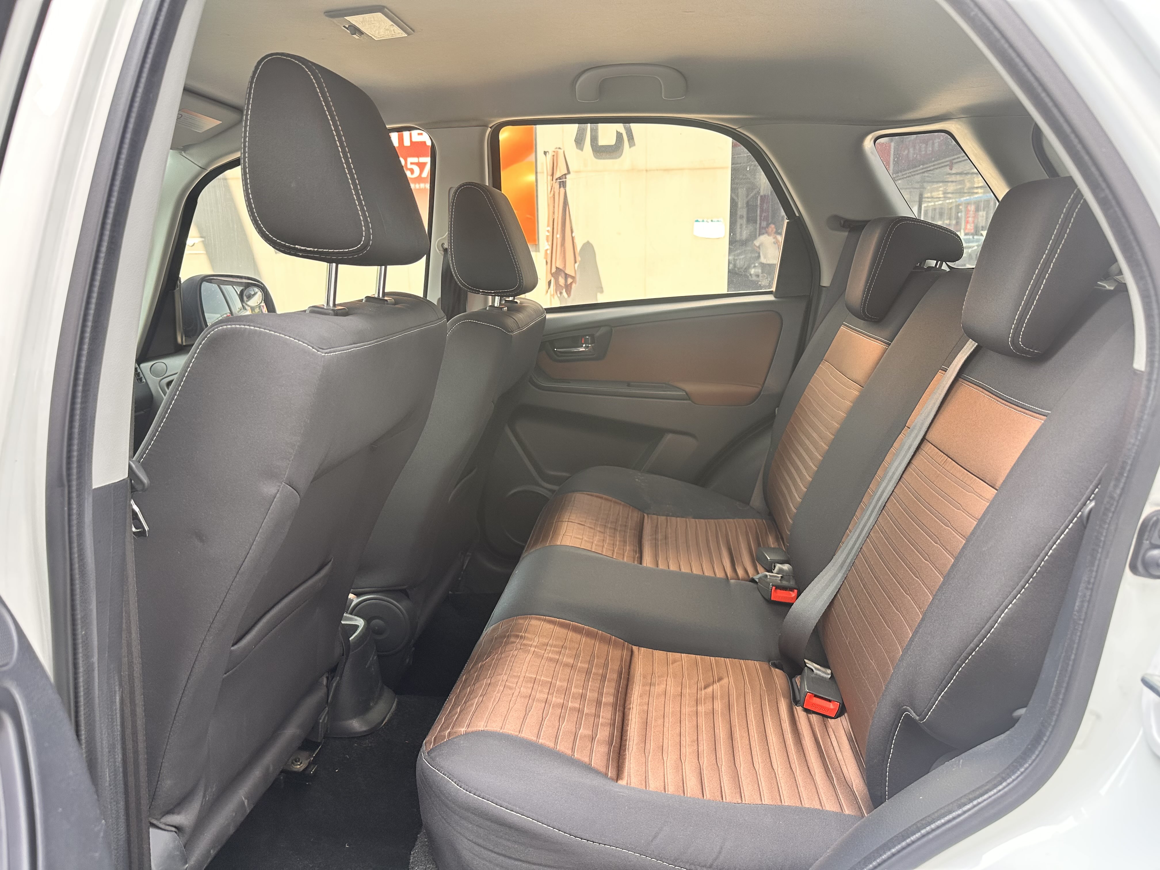 Suzuki SX4 Sedan 2016 imagem de carro #9