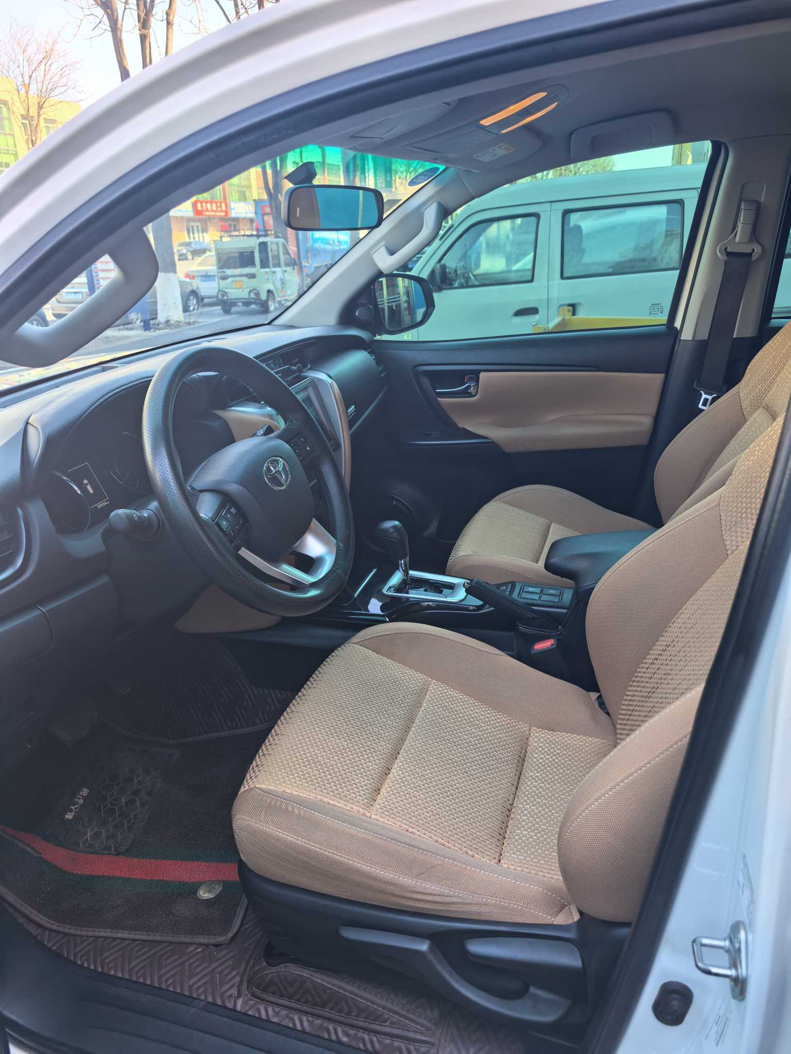 Toyota Fortuner 2019 car image #9