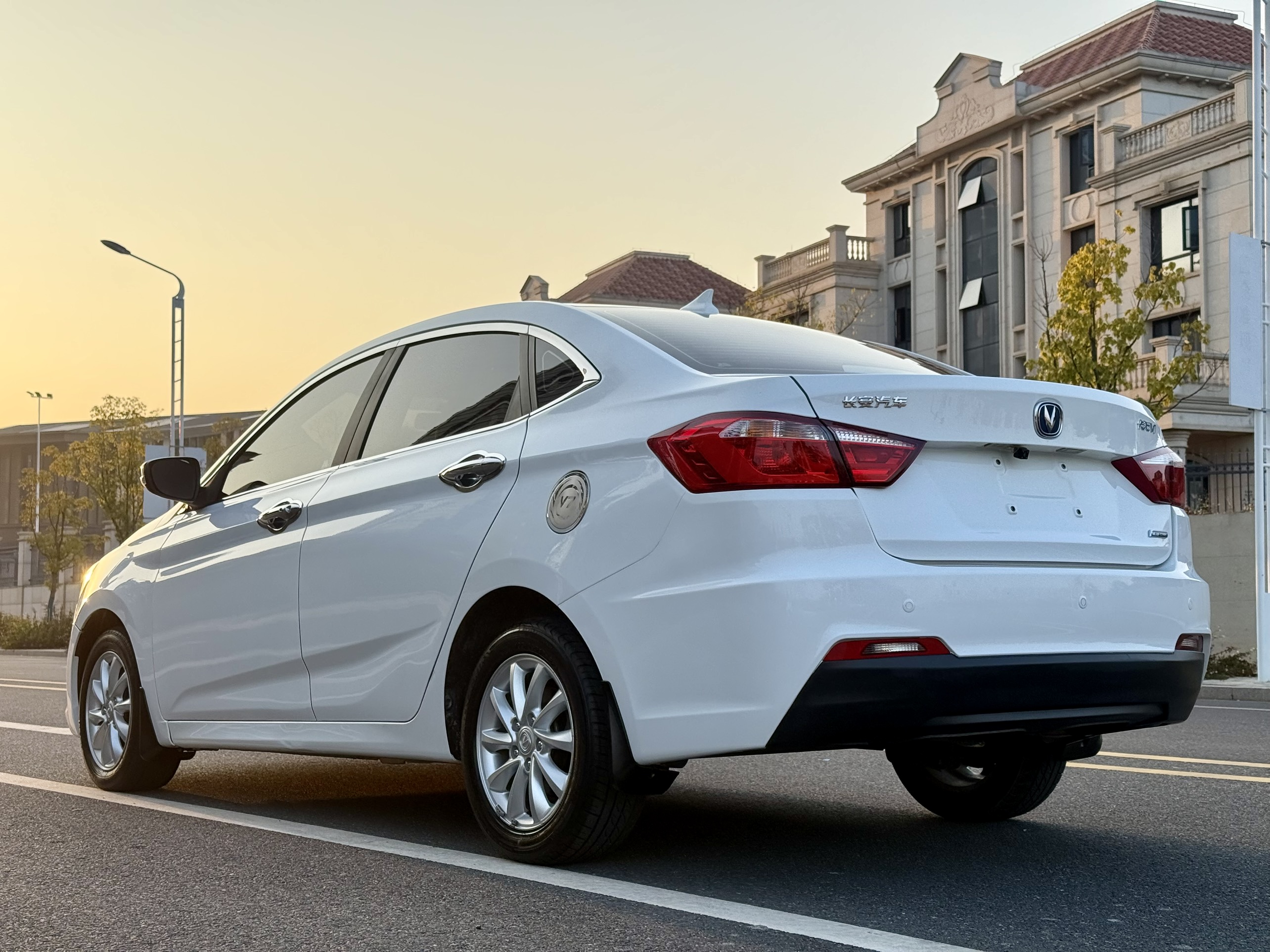 Changan Alsvin V7 2016 car image #9