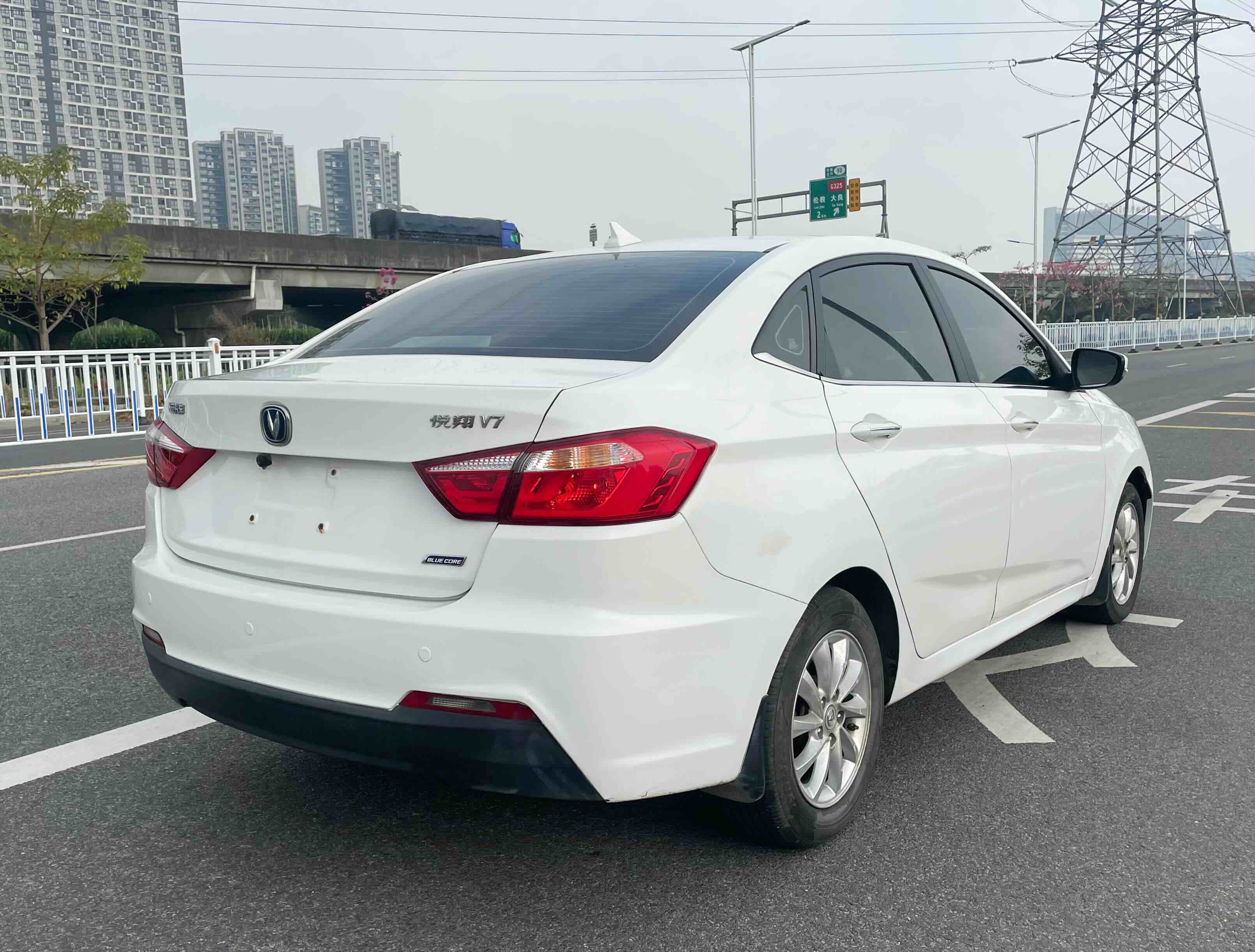 Changan Alsvin V7 2015 car image #9