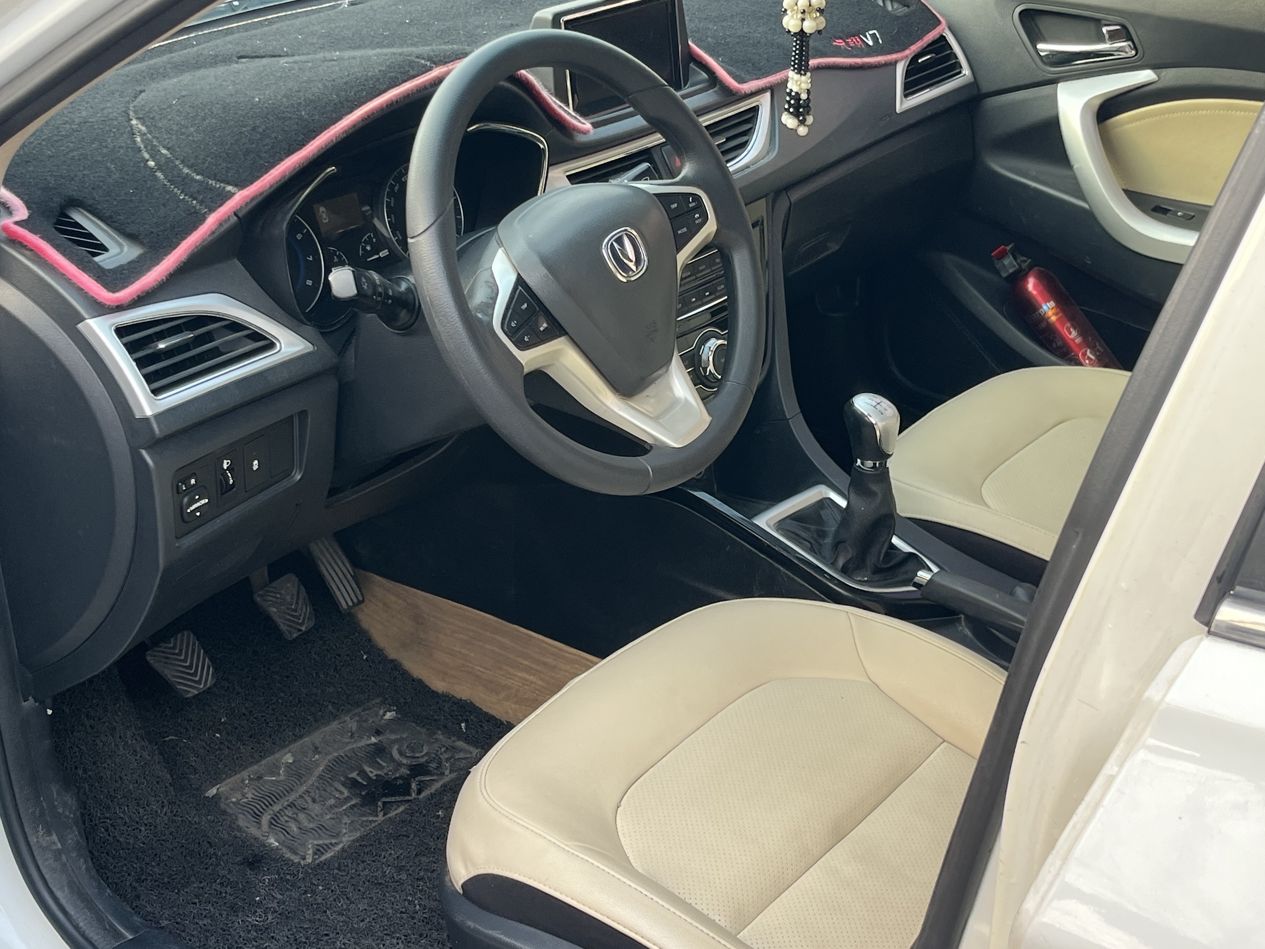 Changan Alsvin V7 2016 car image #9