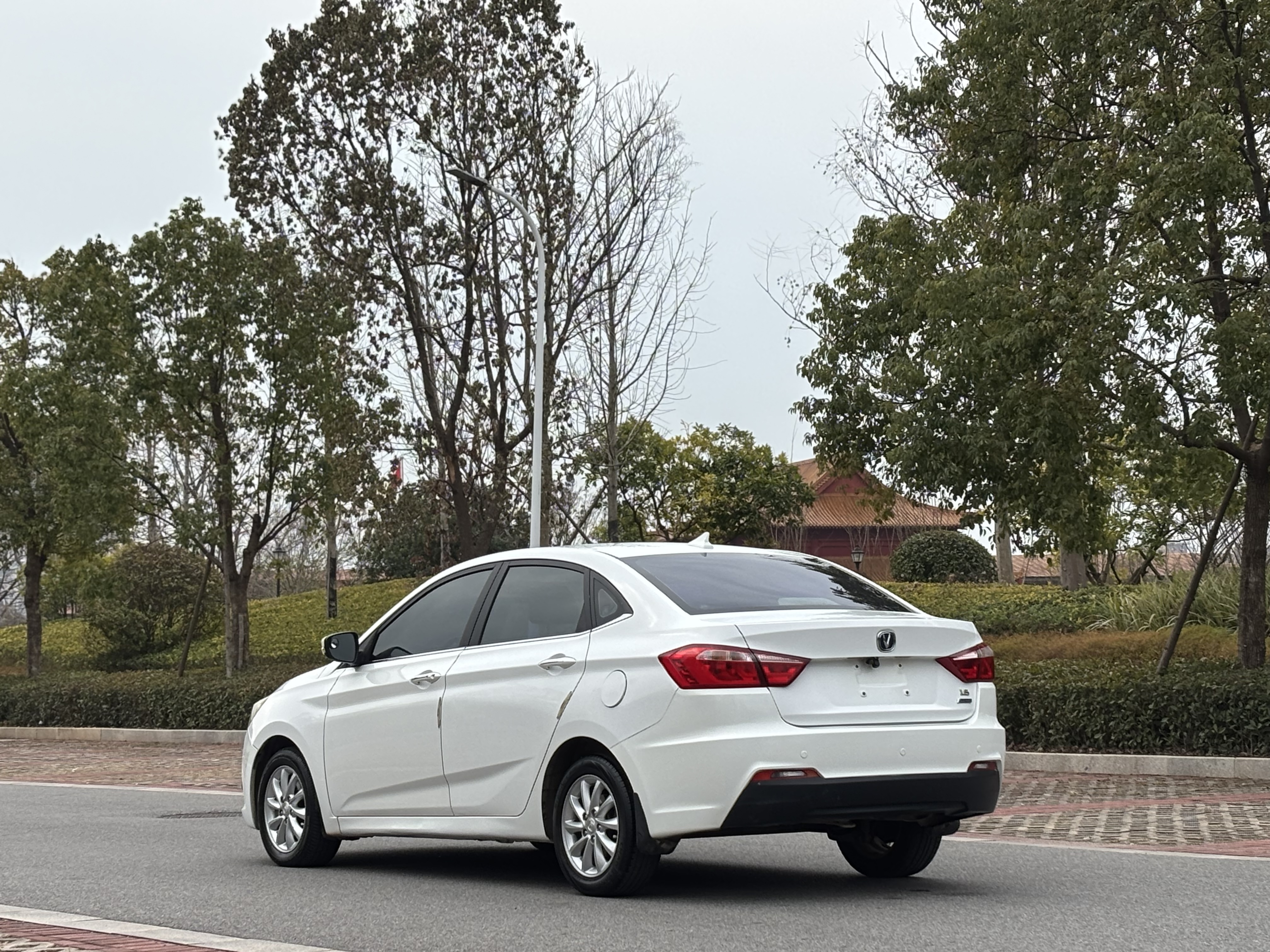 Changan Alsvin V7 2017 car image #9