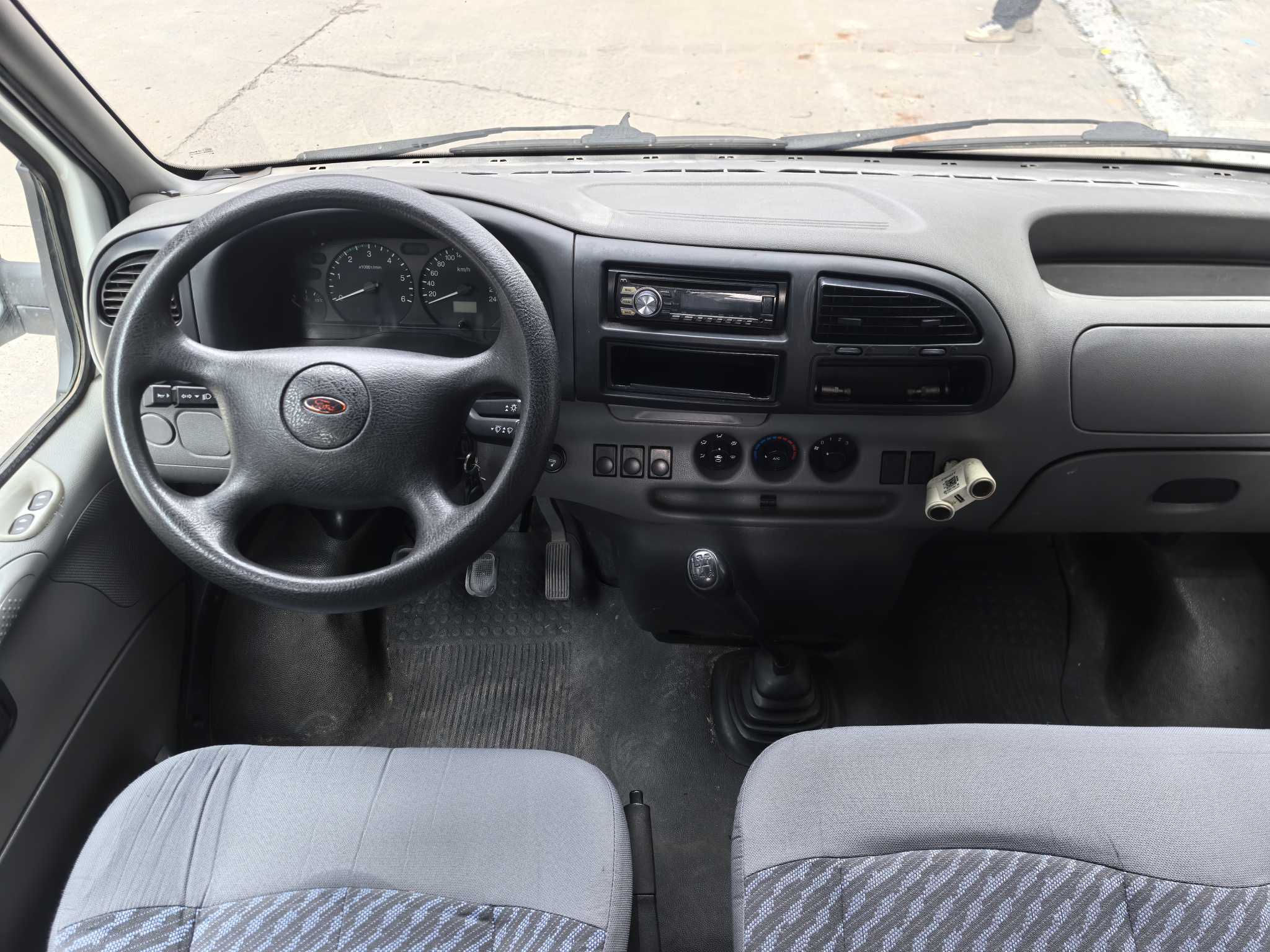 Ford Transit 2016 car image #9