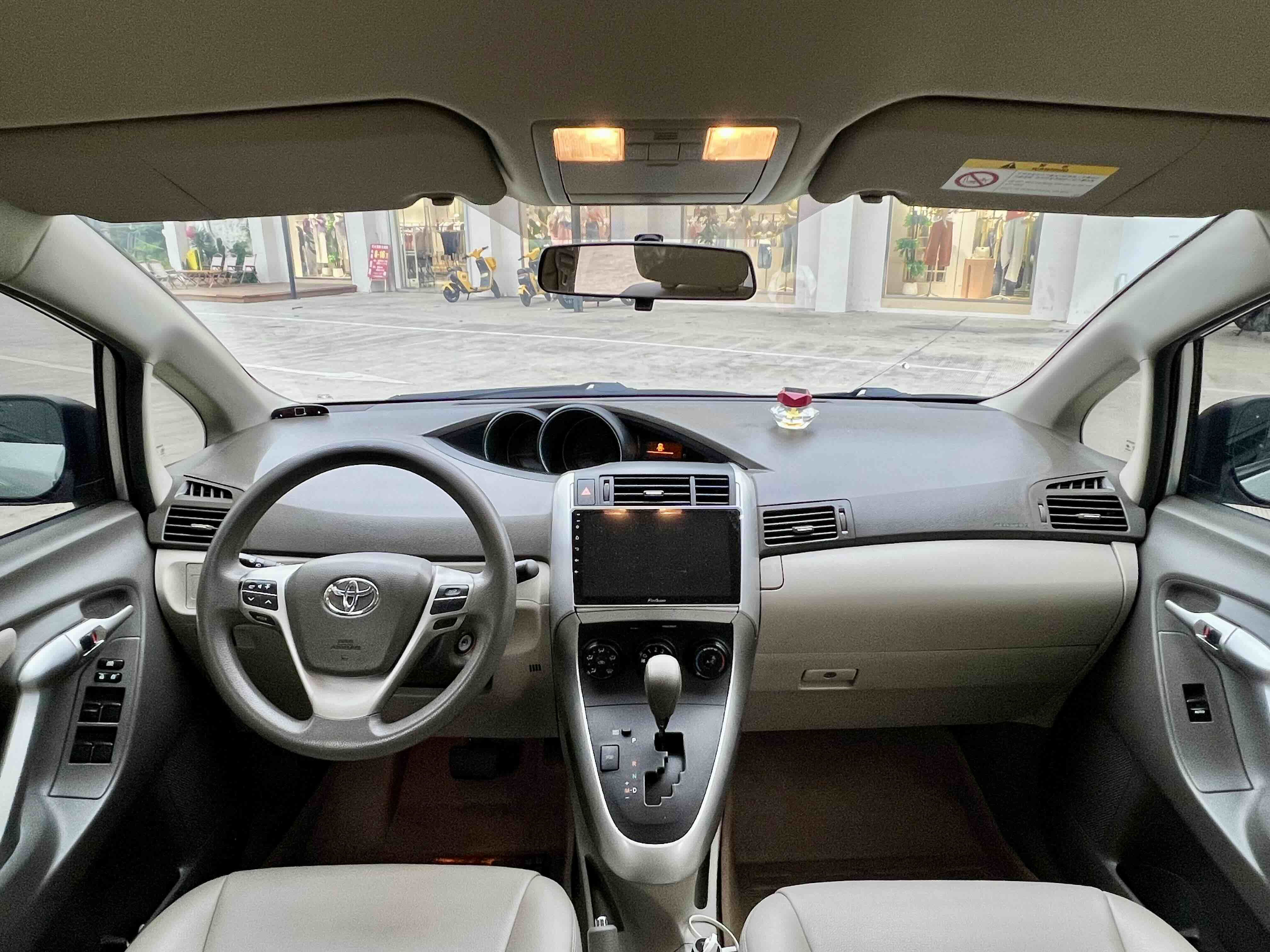 Toyota Verso 2012 car image #9