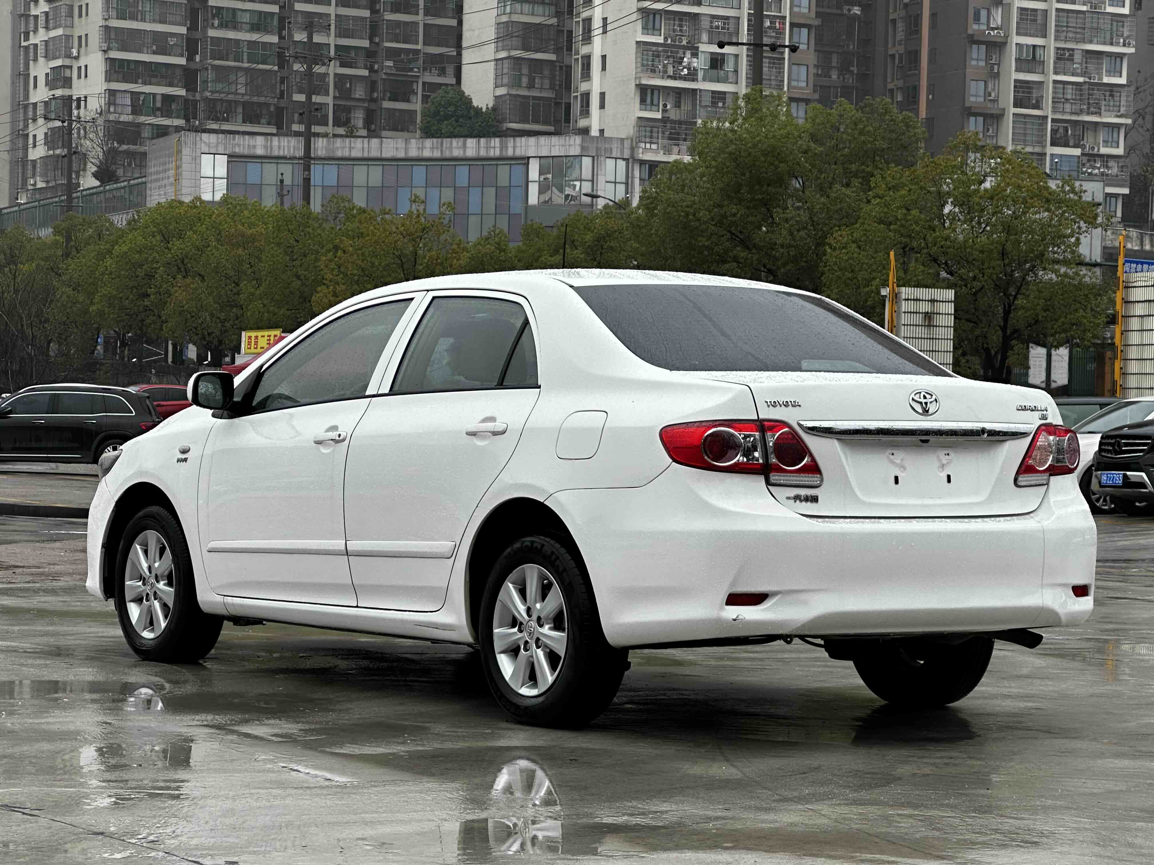 Toyota Corolla 2014 car image #9