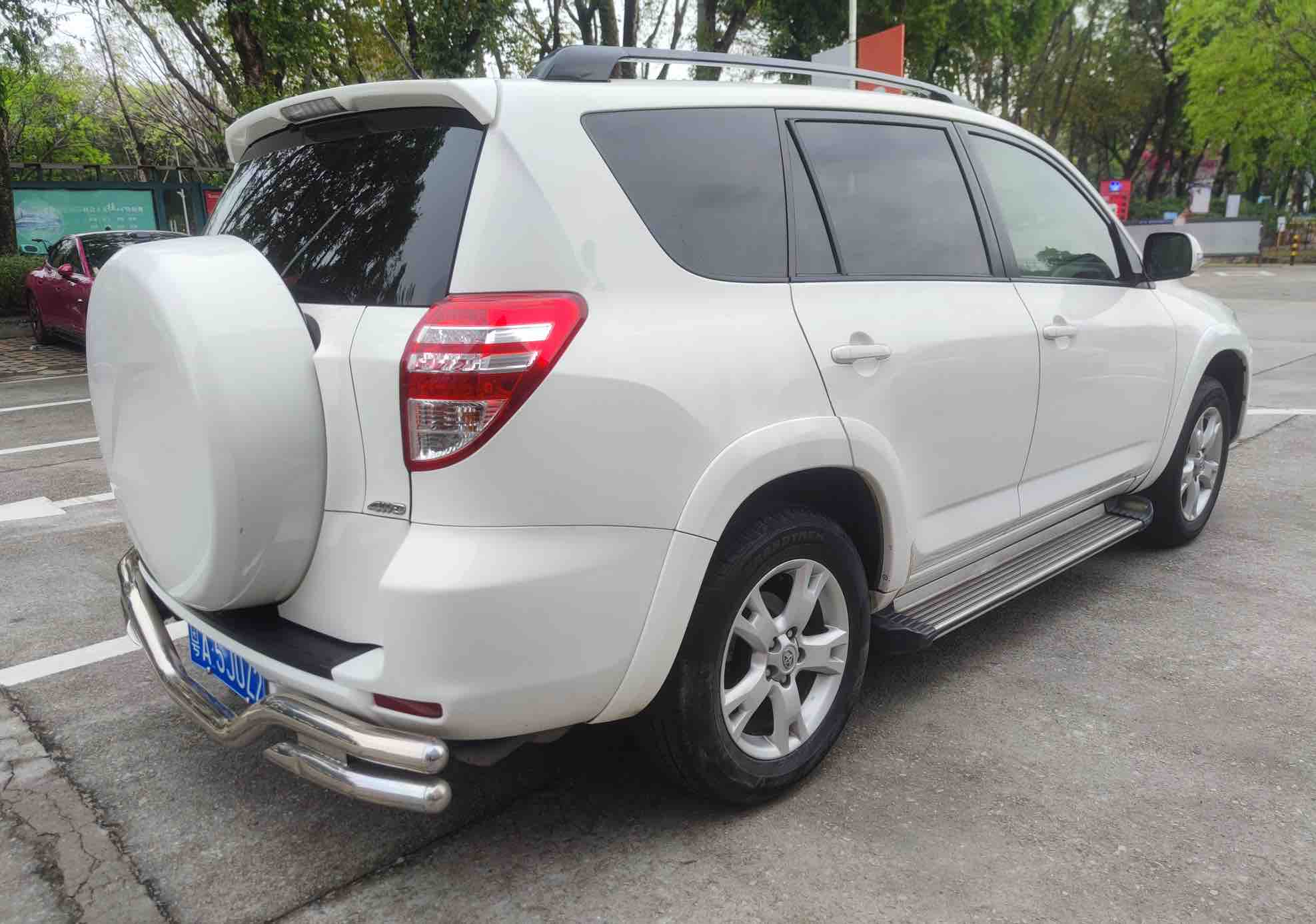 Toyota RAV4 2012 #9 Toyota RAV4 2012 car image #9