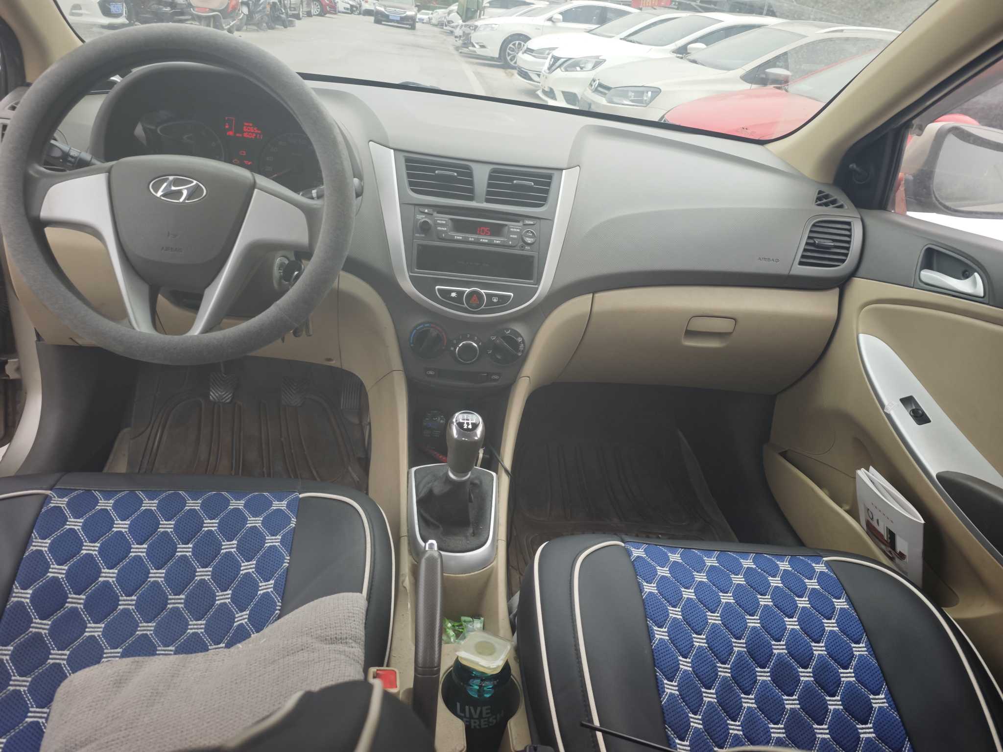 Hyundai Reina 2012 #9 Hyundai Reina 2012 car image #9