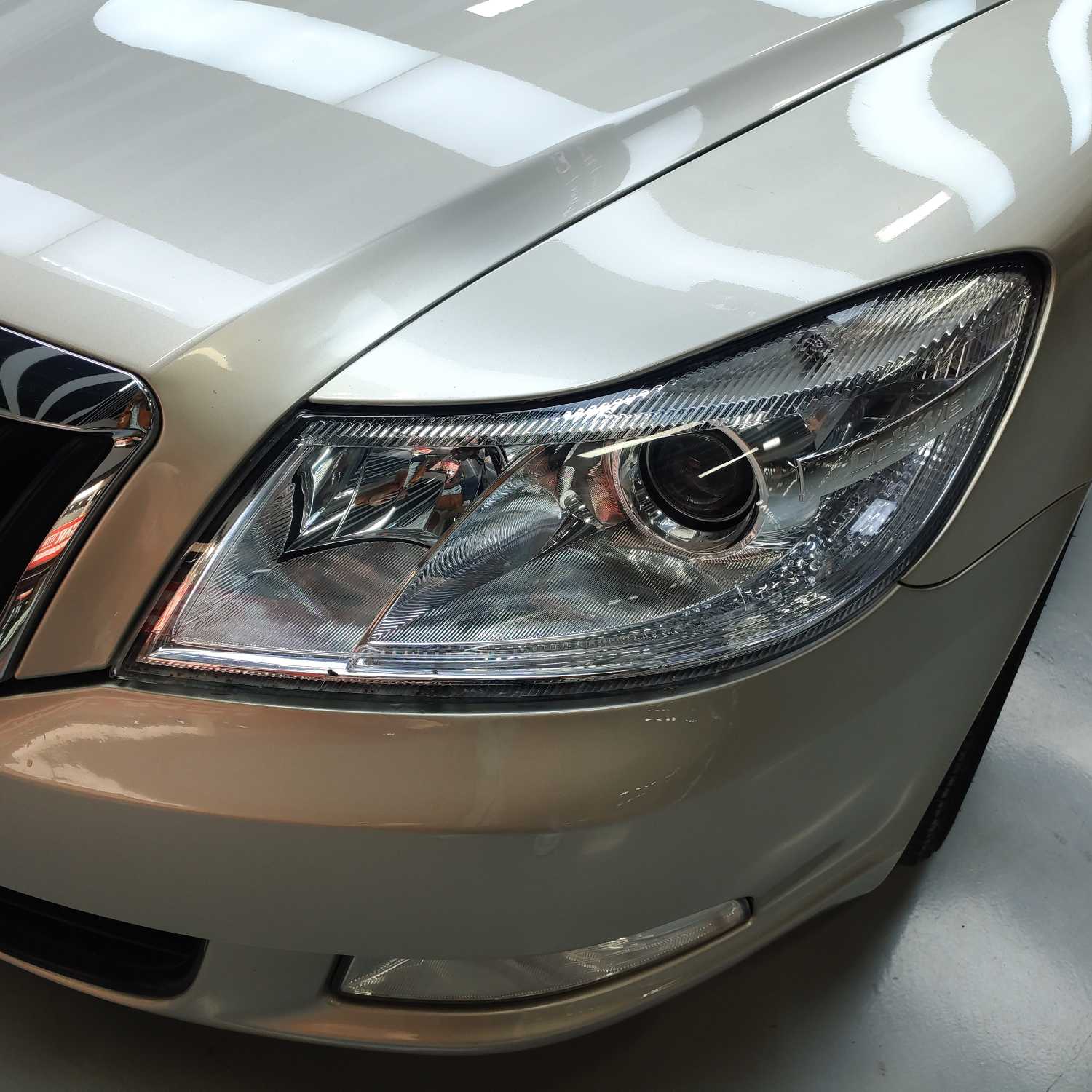 Skoda Octavia 2013 car image #9