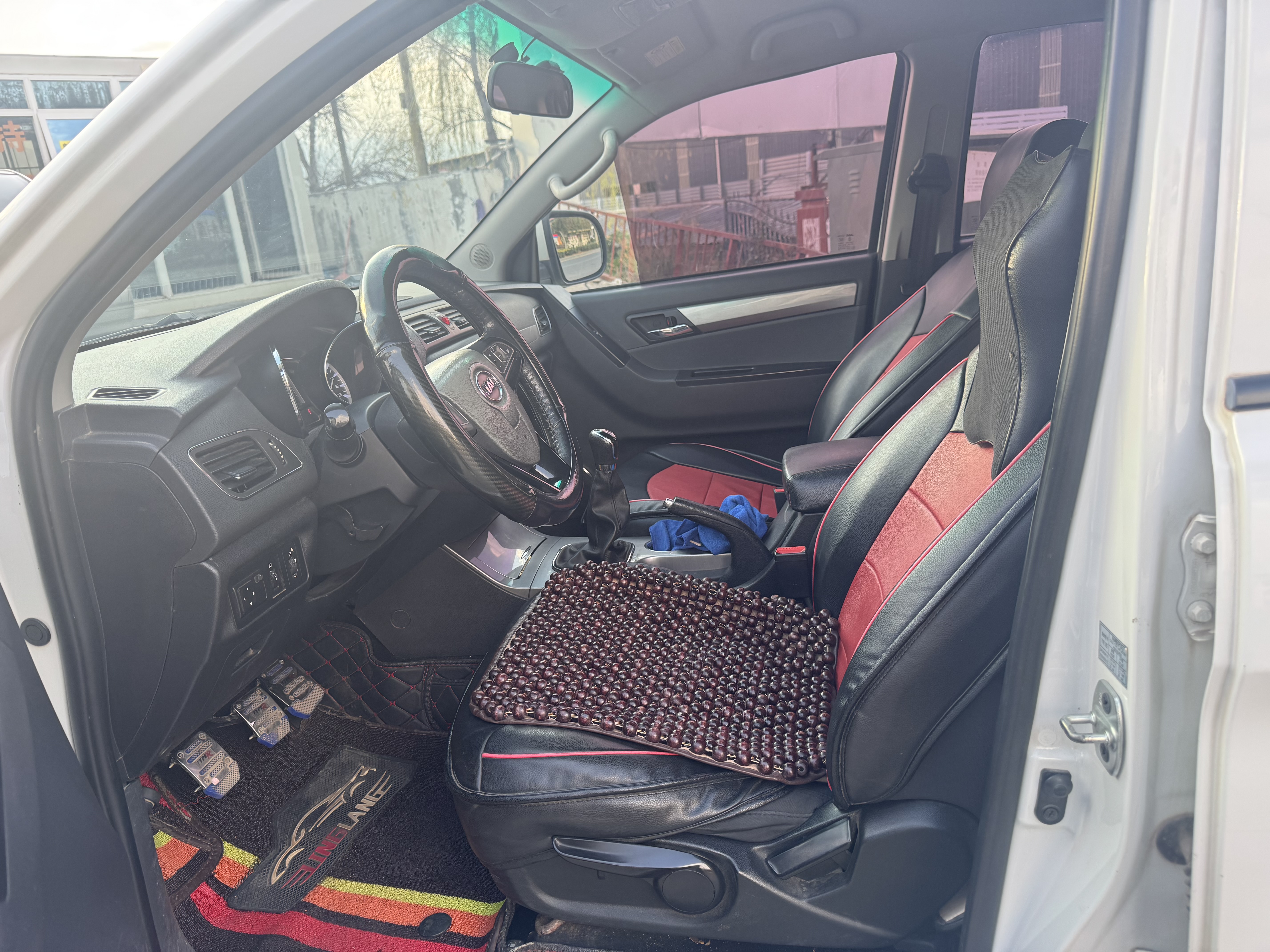 JAC 2017 #9 JAC 2017 car image #9