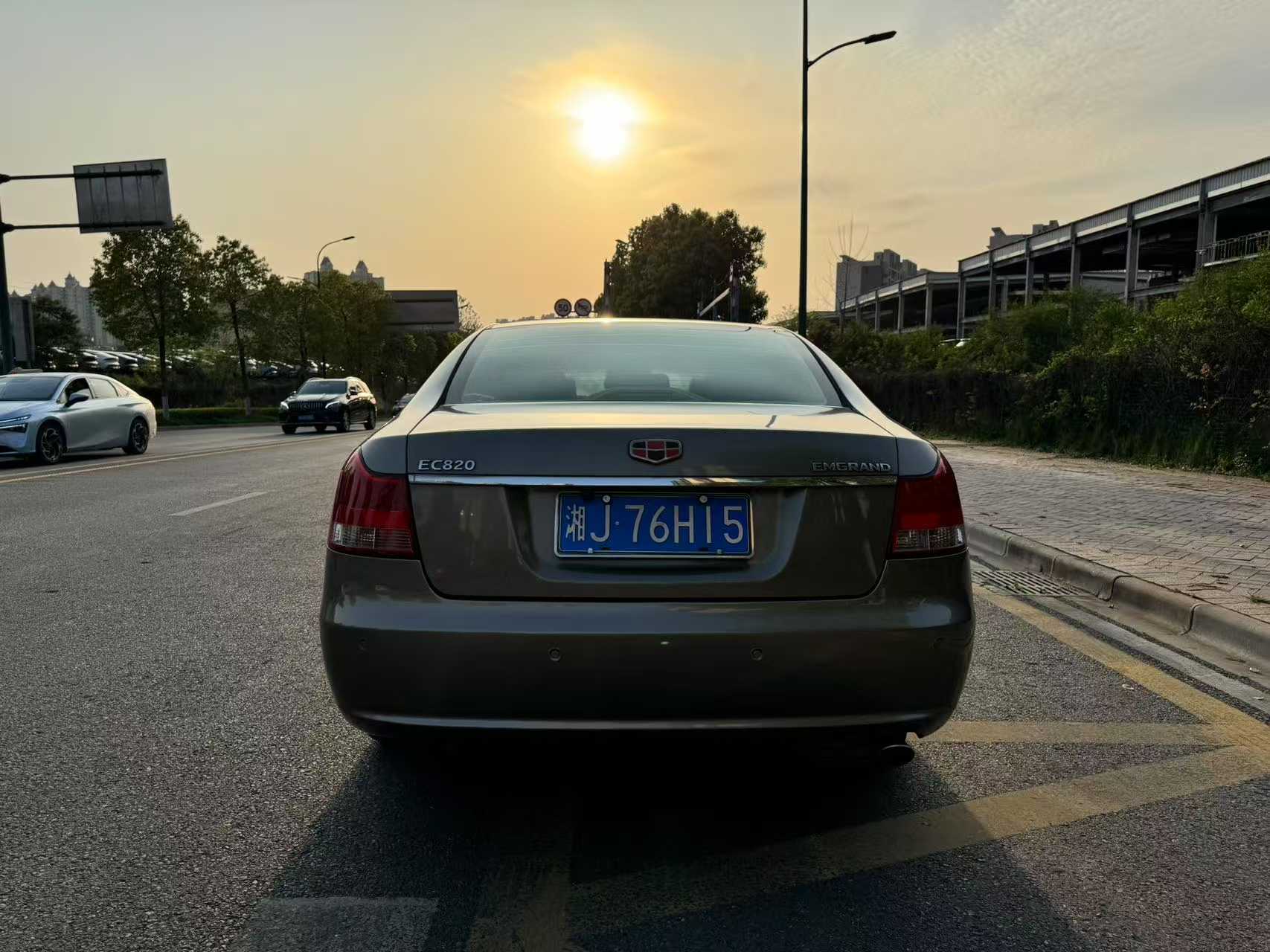 GEELY EC8 2011 car image #9