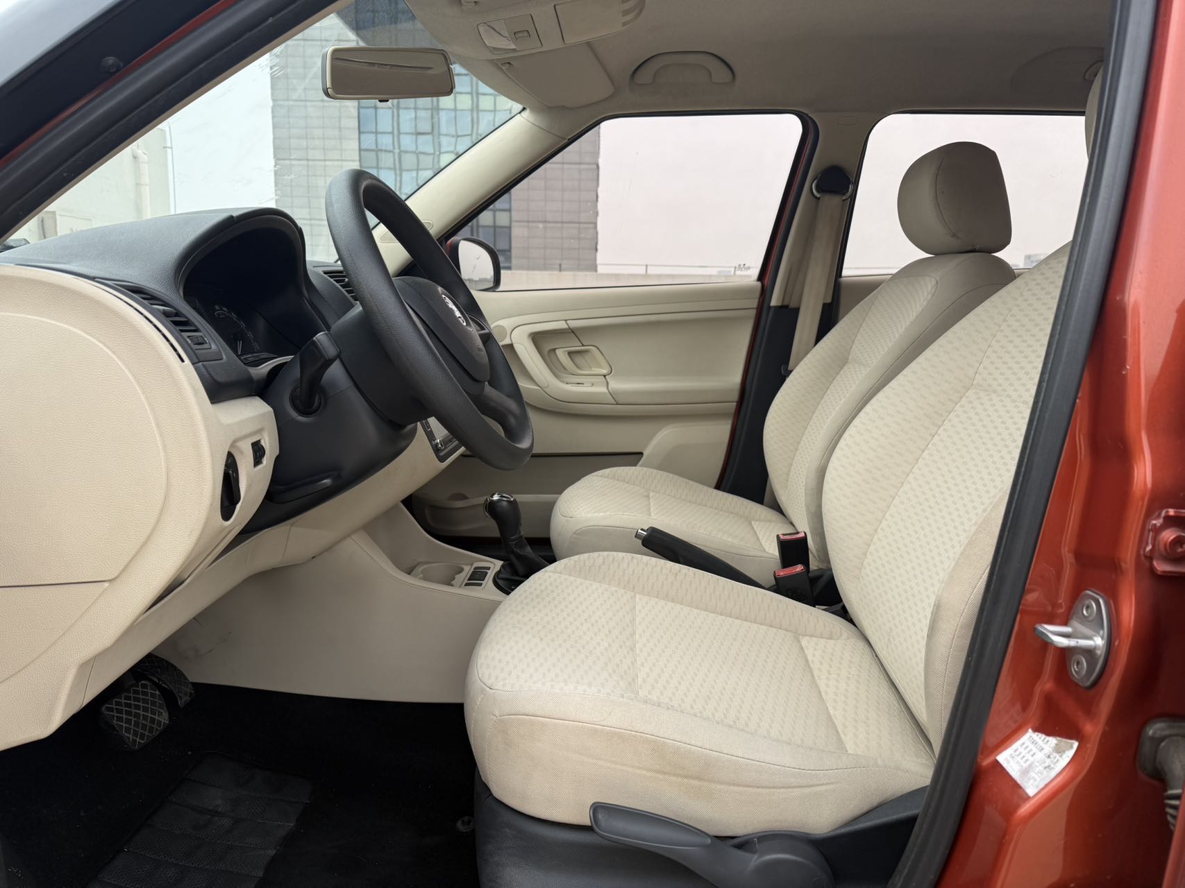 Skoda Fabia 2014 immagine di auto #9