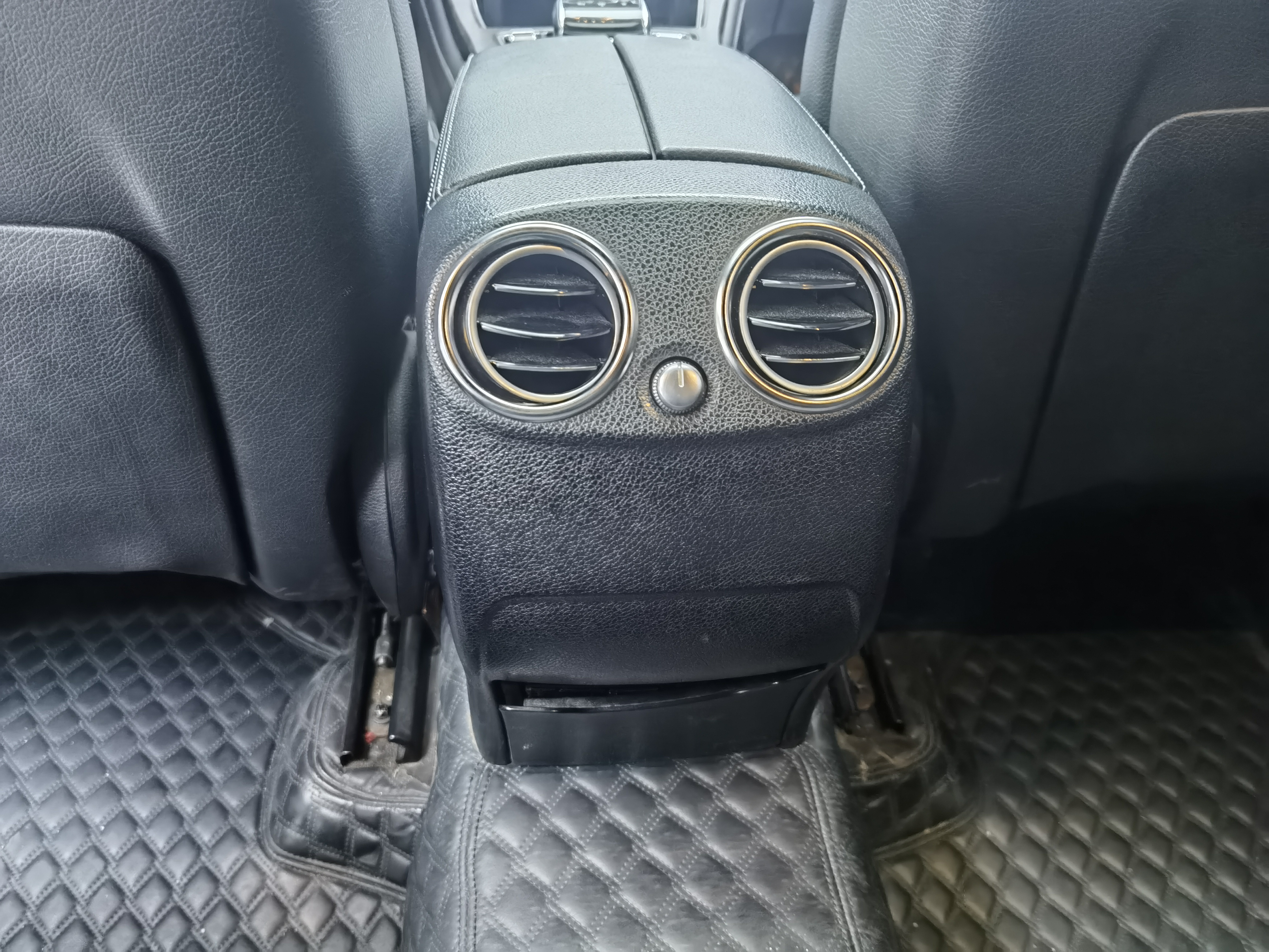 Mercedes-Benz GLC Coupe 2017 car image #9