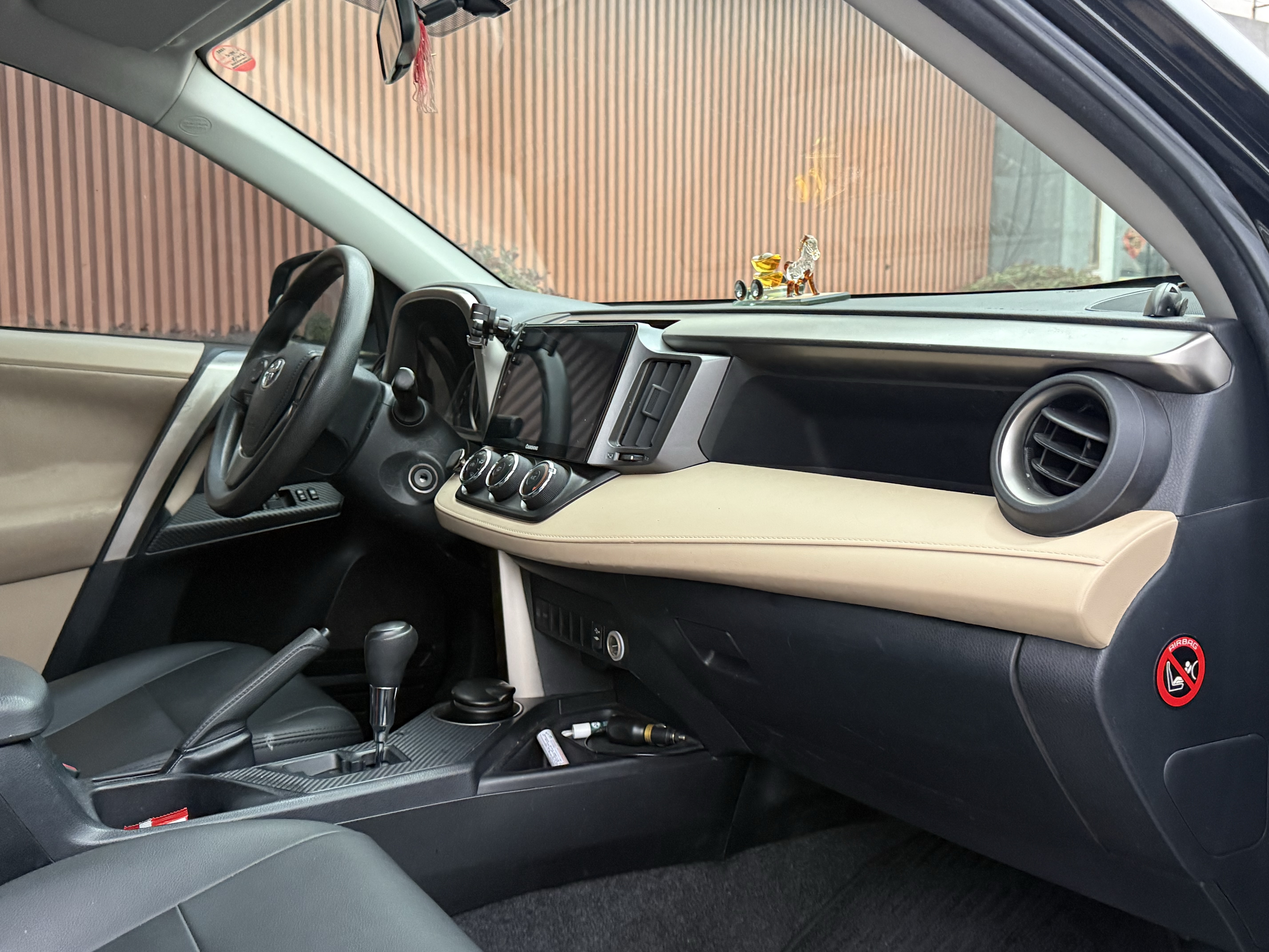 Toyota RAV4 2014 car image #9