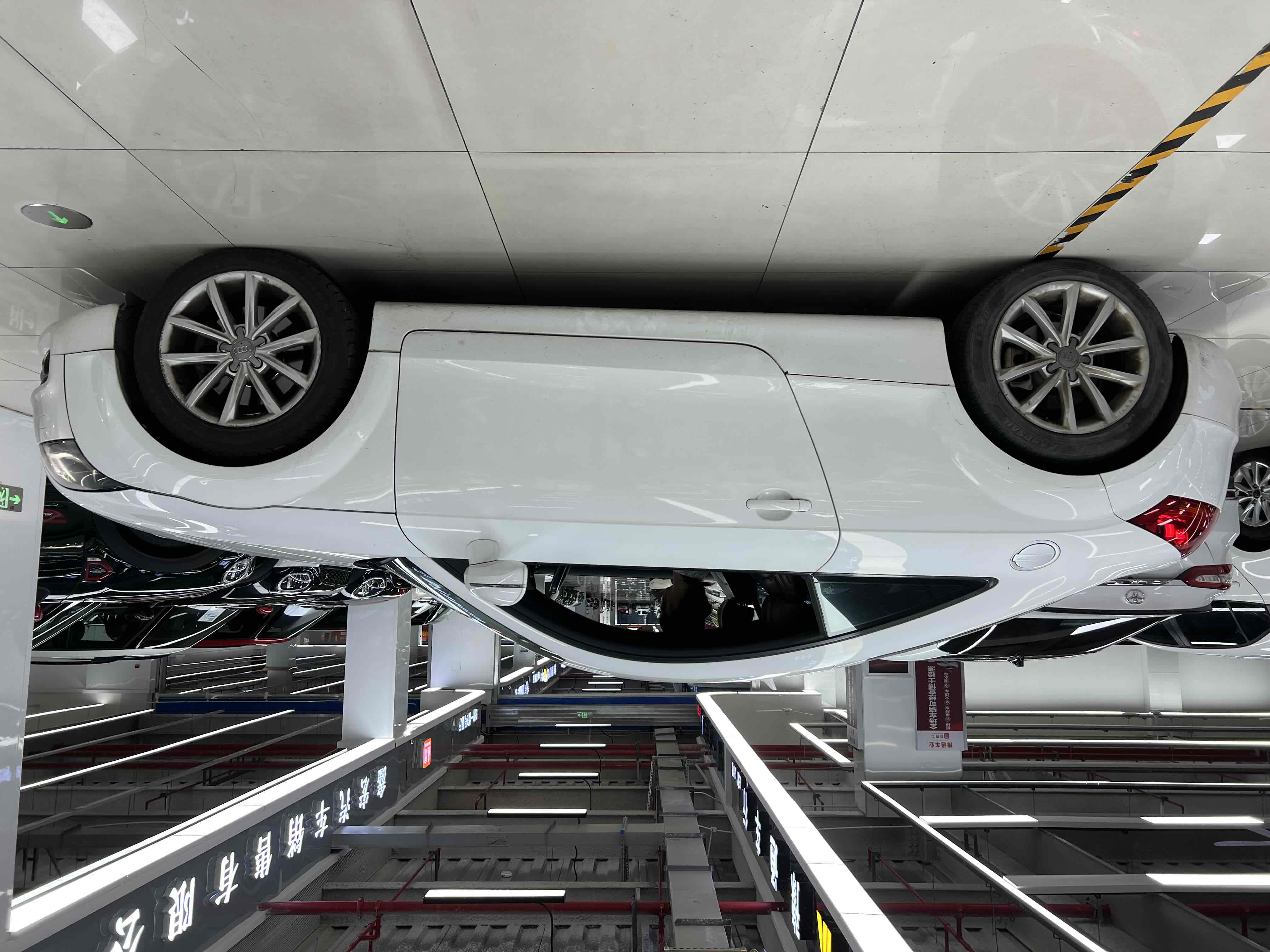 Audi TT 2012 #9 Audi TT 2012 car image #9