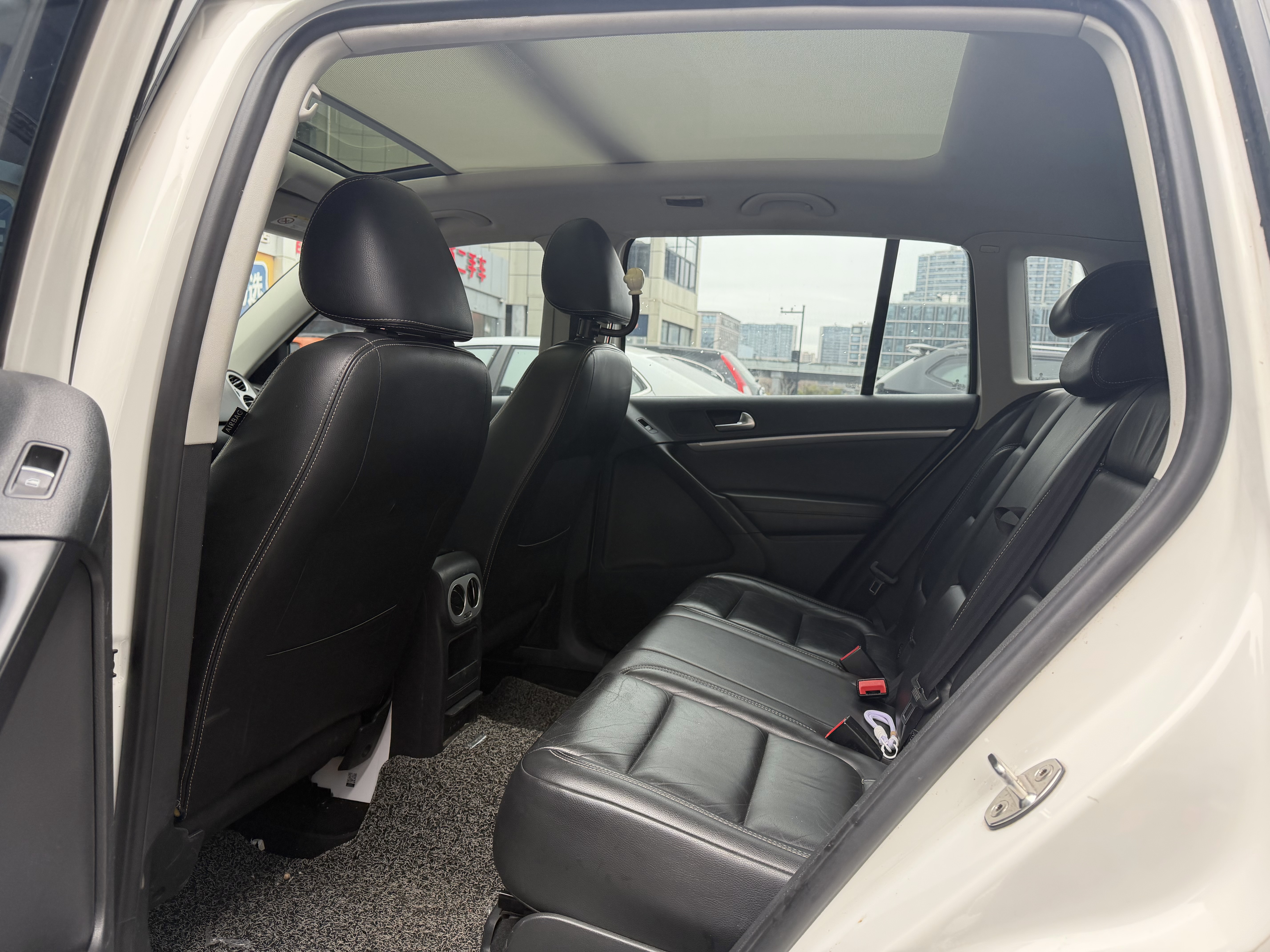 Volkswagen Tiguan 2017 imagem de carro #9