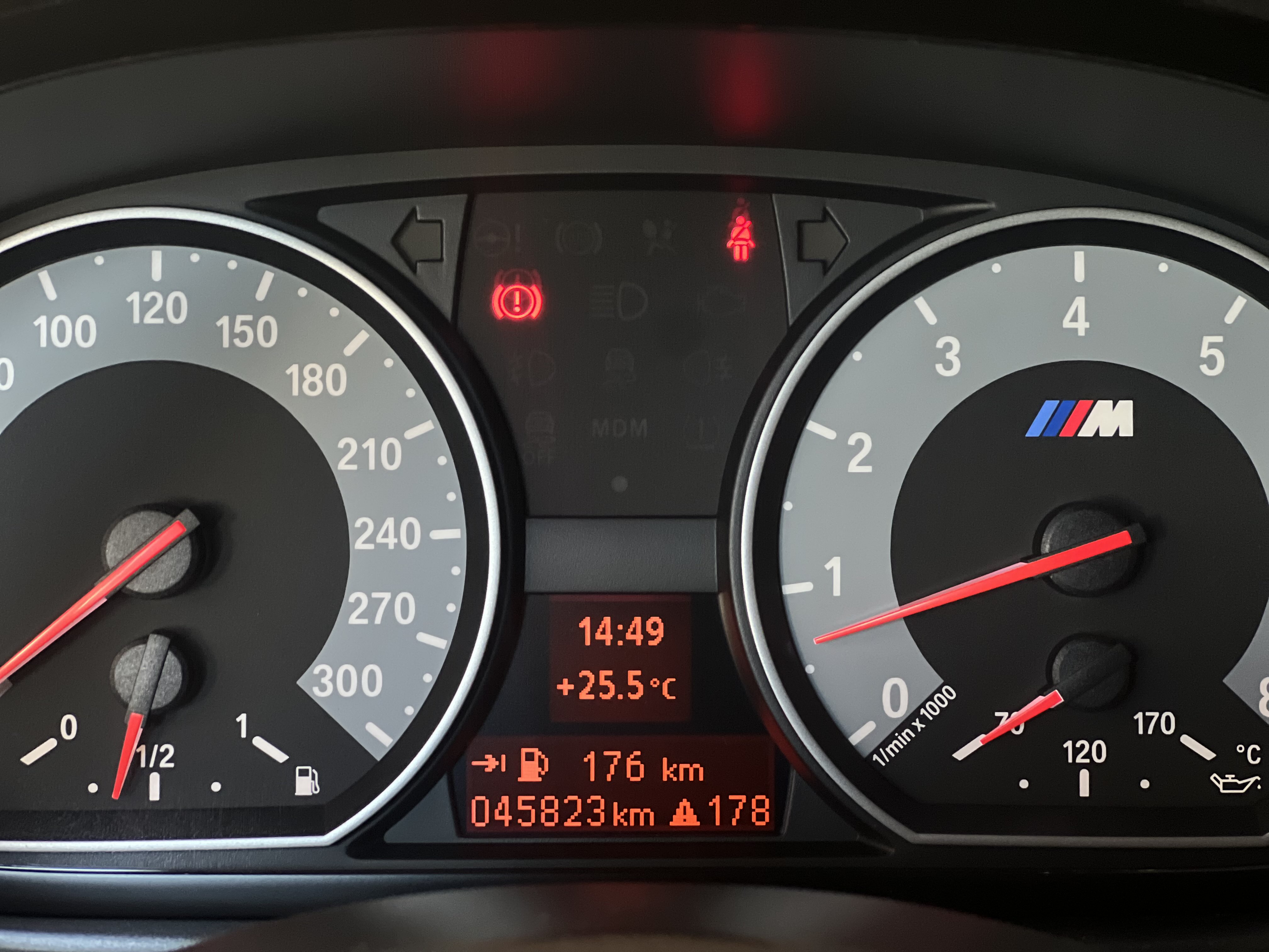 BMW 1 Series M 2012 #9 BMW 1 Series M 2012 car image #9