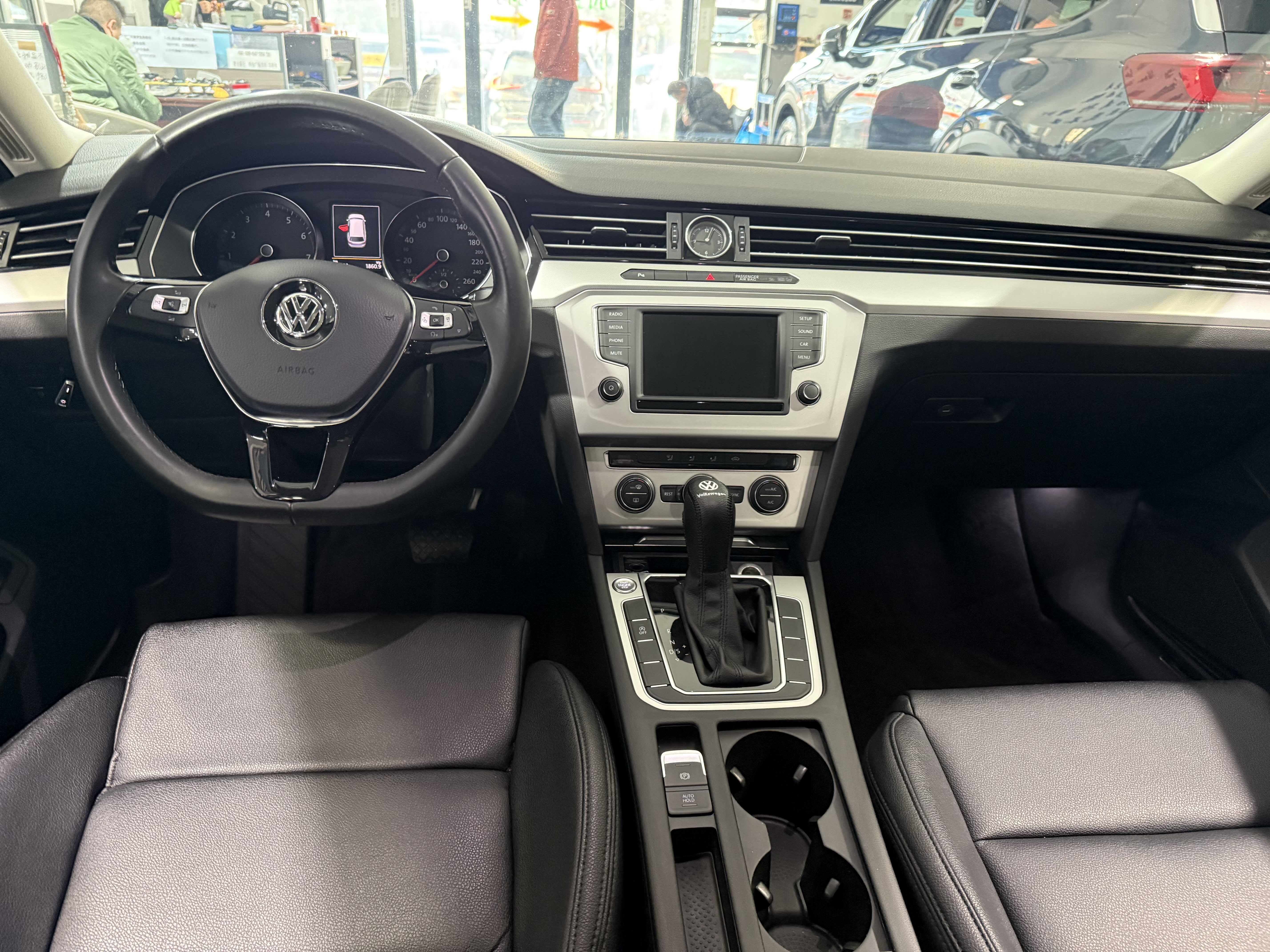 Volkswagen Passat Variant 2017 immagine di auto #9