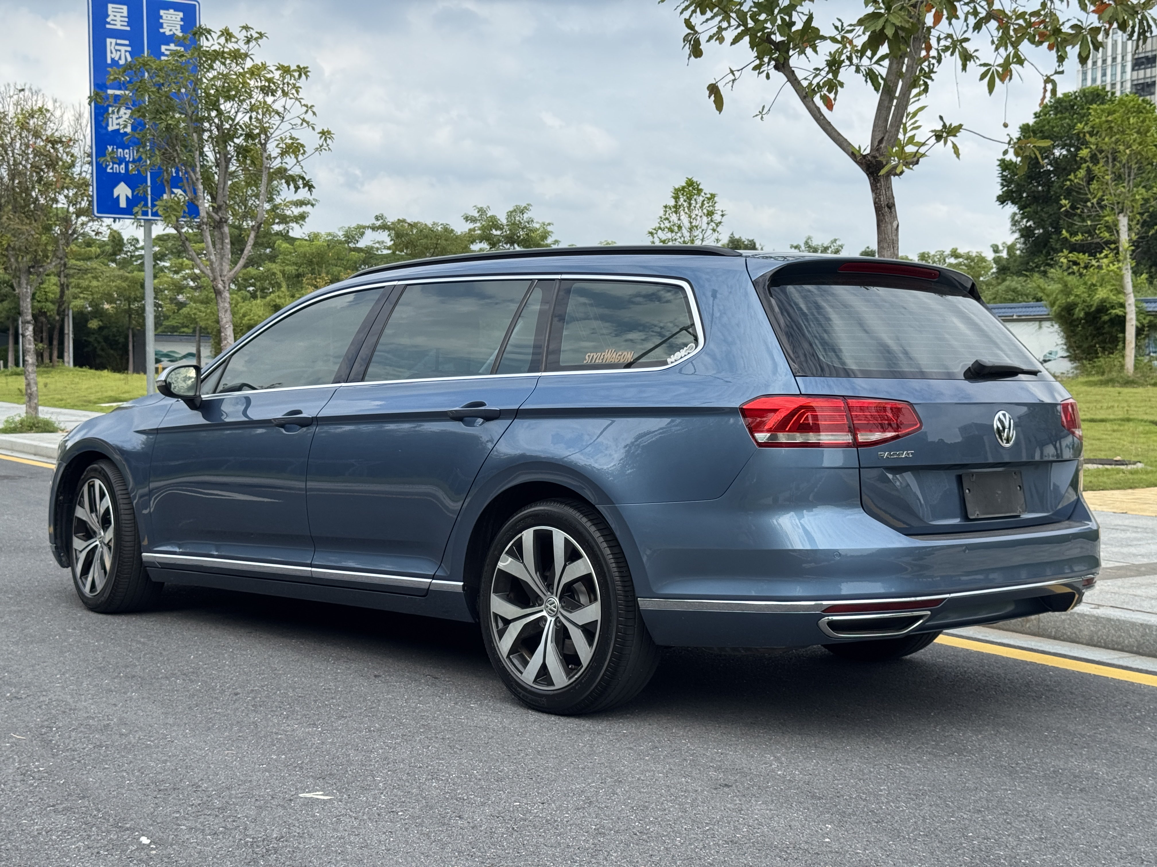 Volkswagen Passat Variant 2017 изображение автомобиля #9