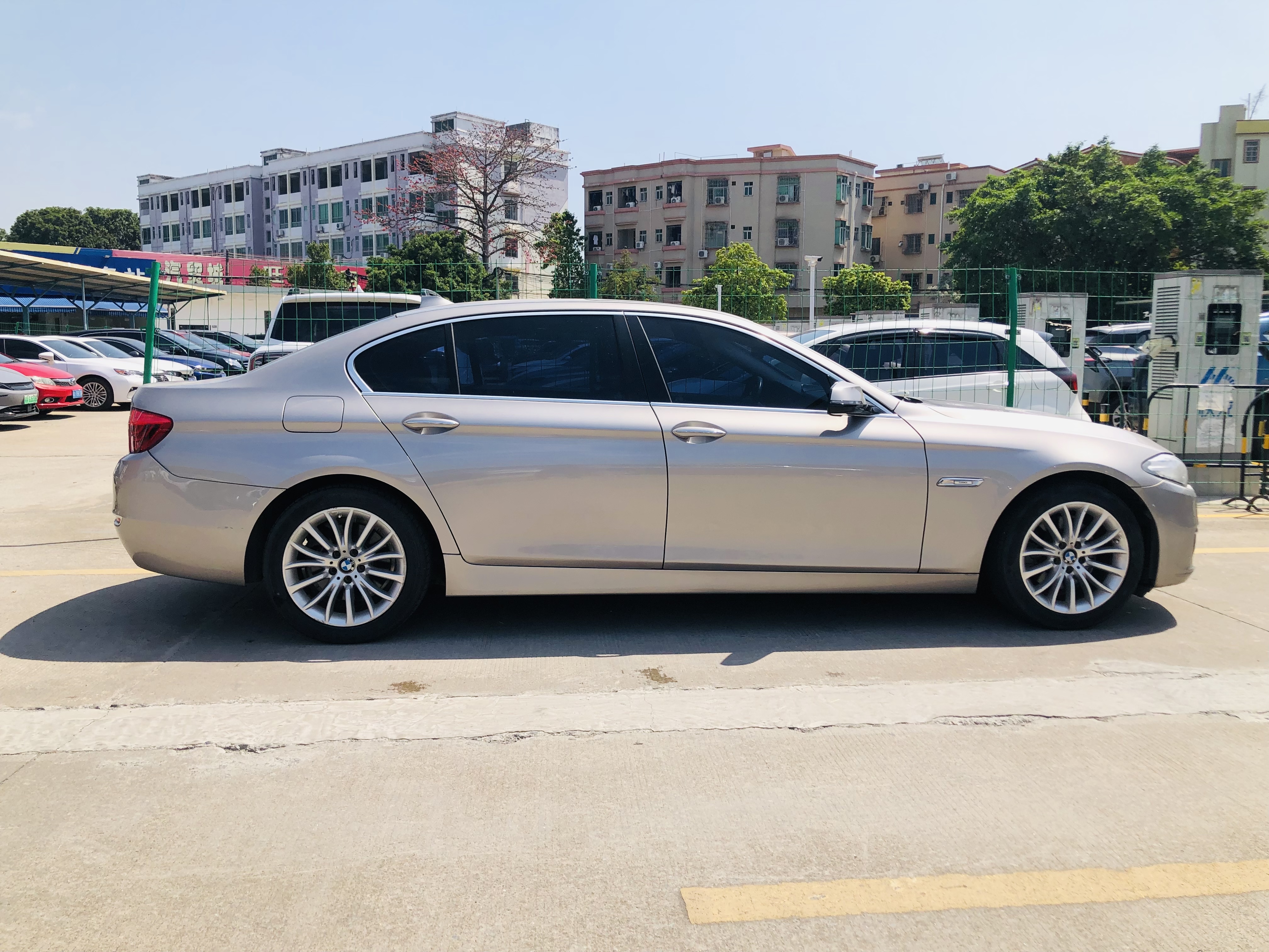 BMW 5 Series 2016 car image #9