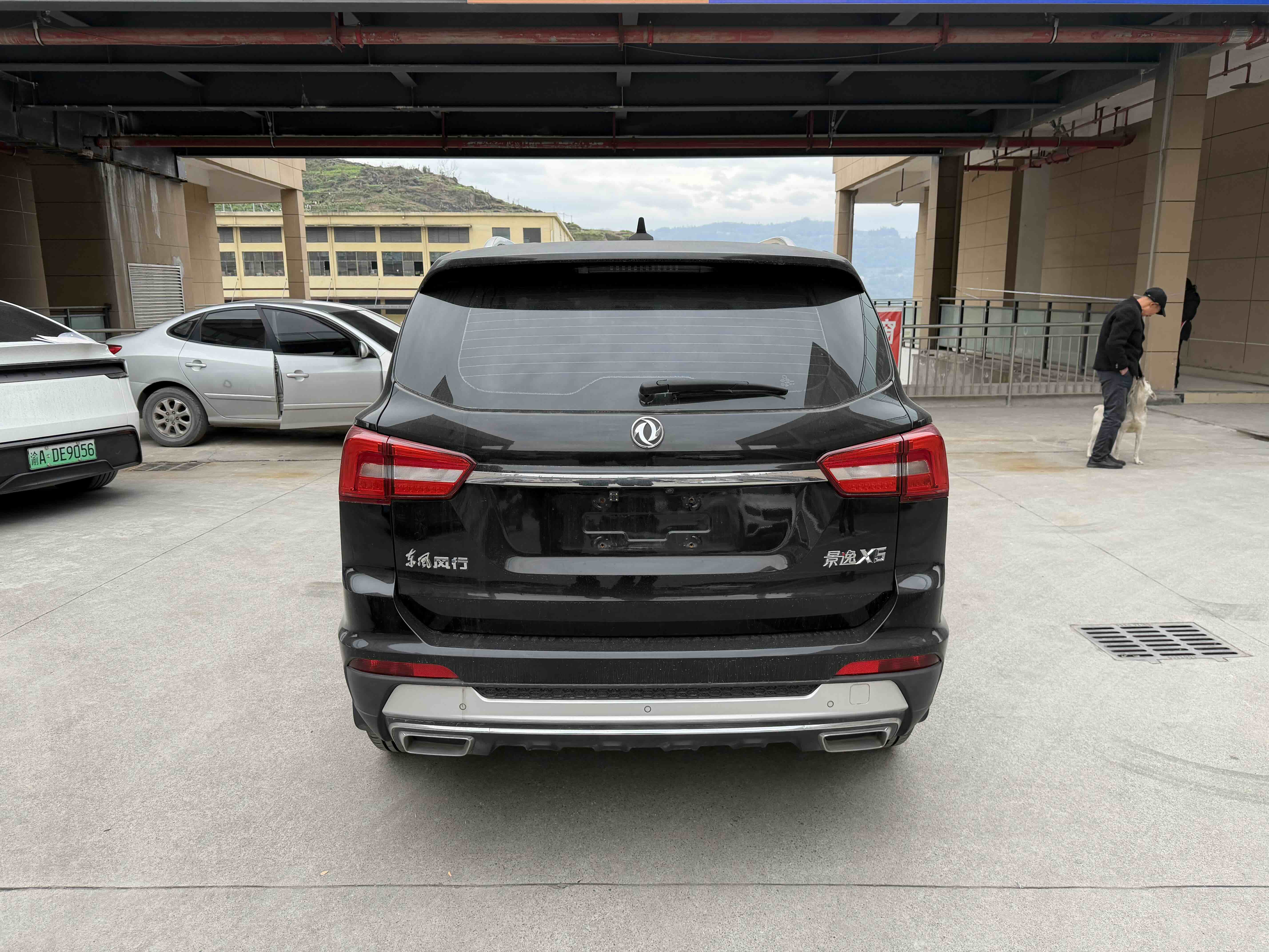 Forthing JOYEAR X5 2017 #9 Forthing JOYEAR X5 2017 car image #9