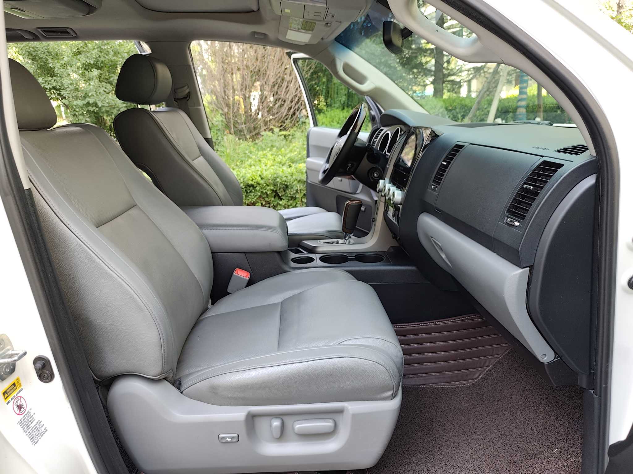 Toyota Sequoia 2010 #9 Toyota Sequoia 2010 immagine di auto #9