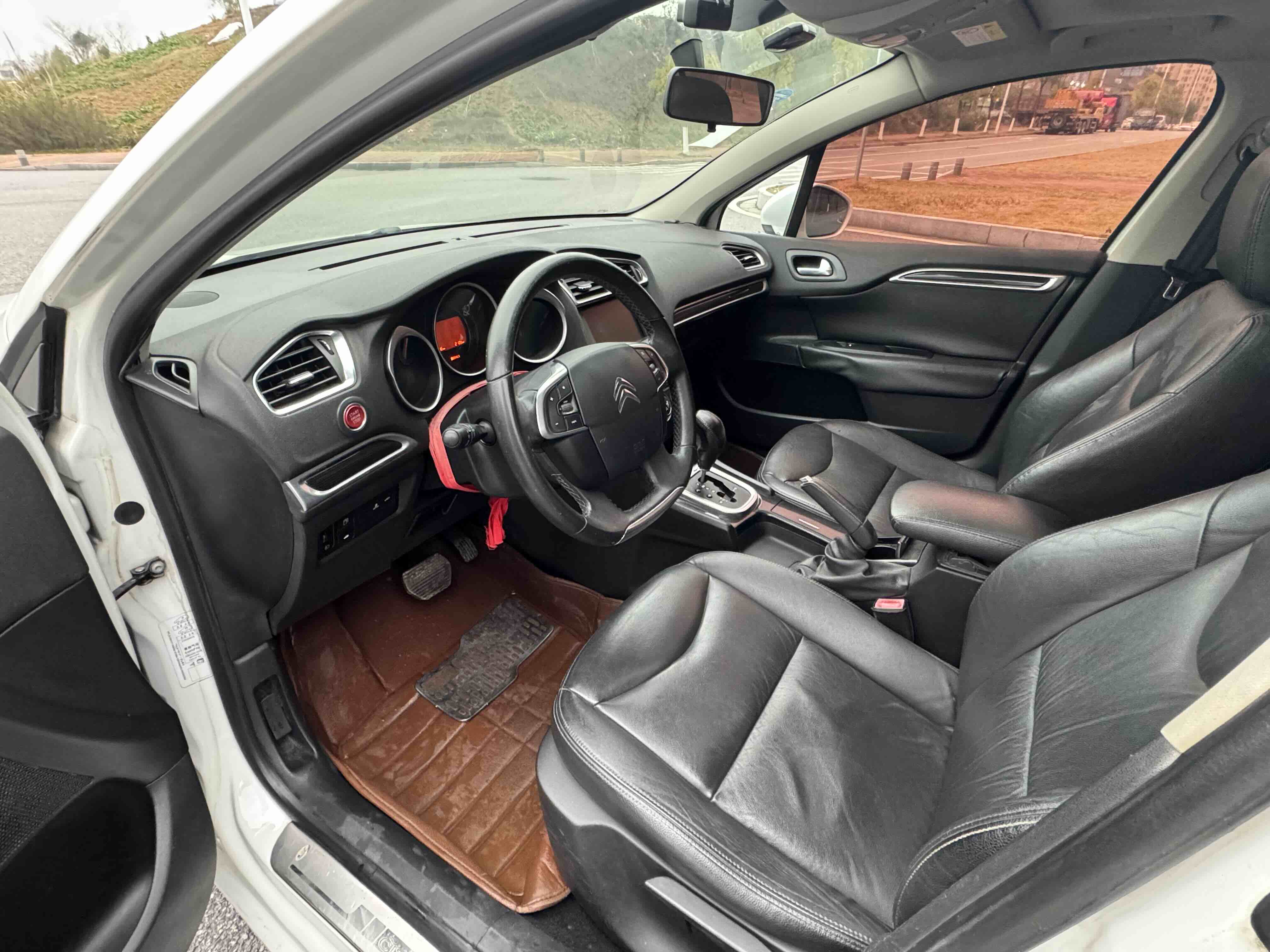 Citroen C4L 2014 car image #9