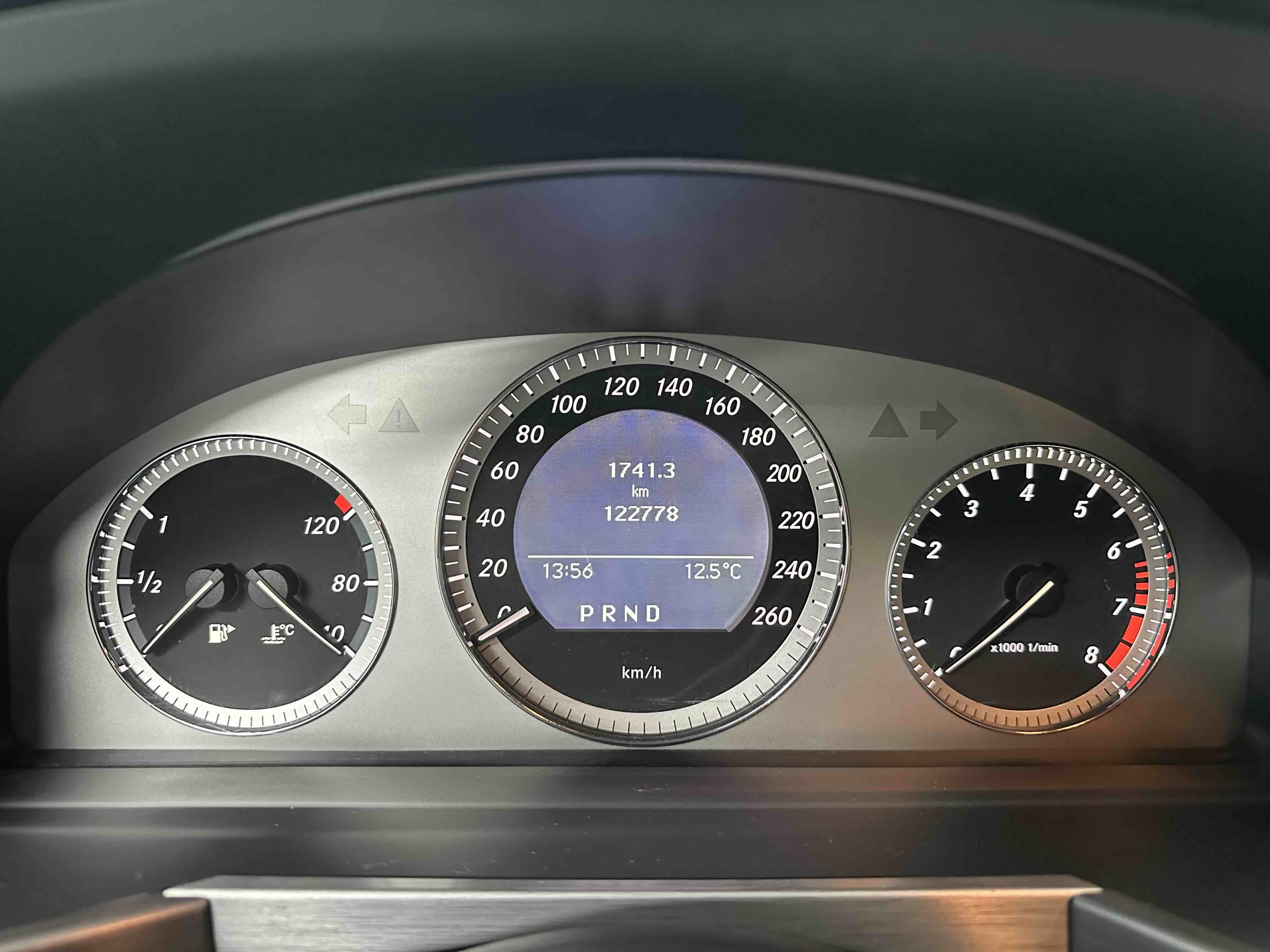 Mercedes-Benz GLK Class (Imported) 2010 car image #9