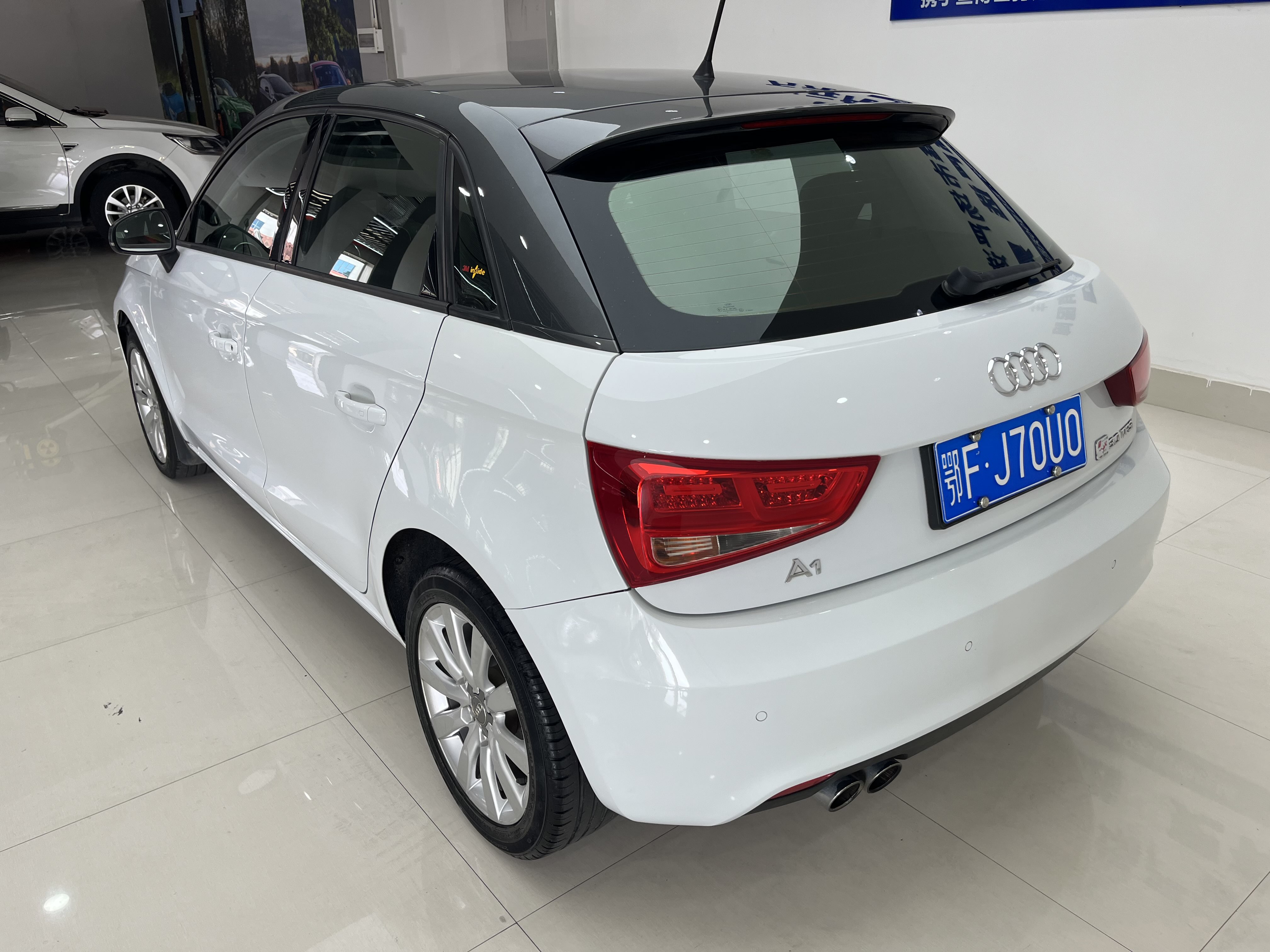 Audi A1 2014 car image #9