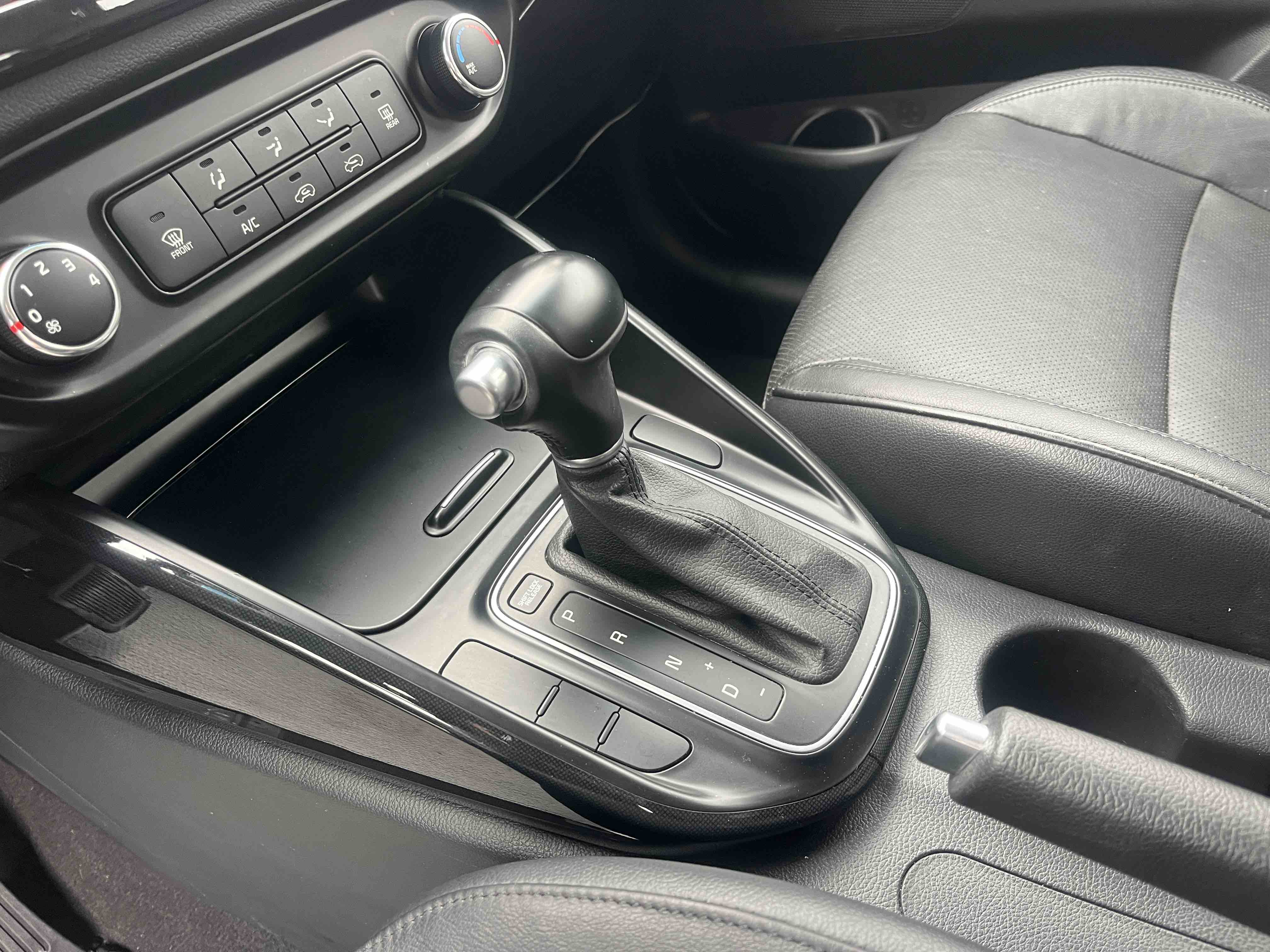 起亚 佳乐 2014 汽车图片 #9