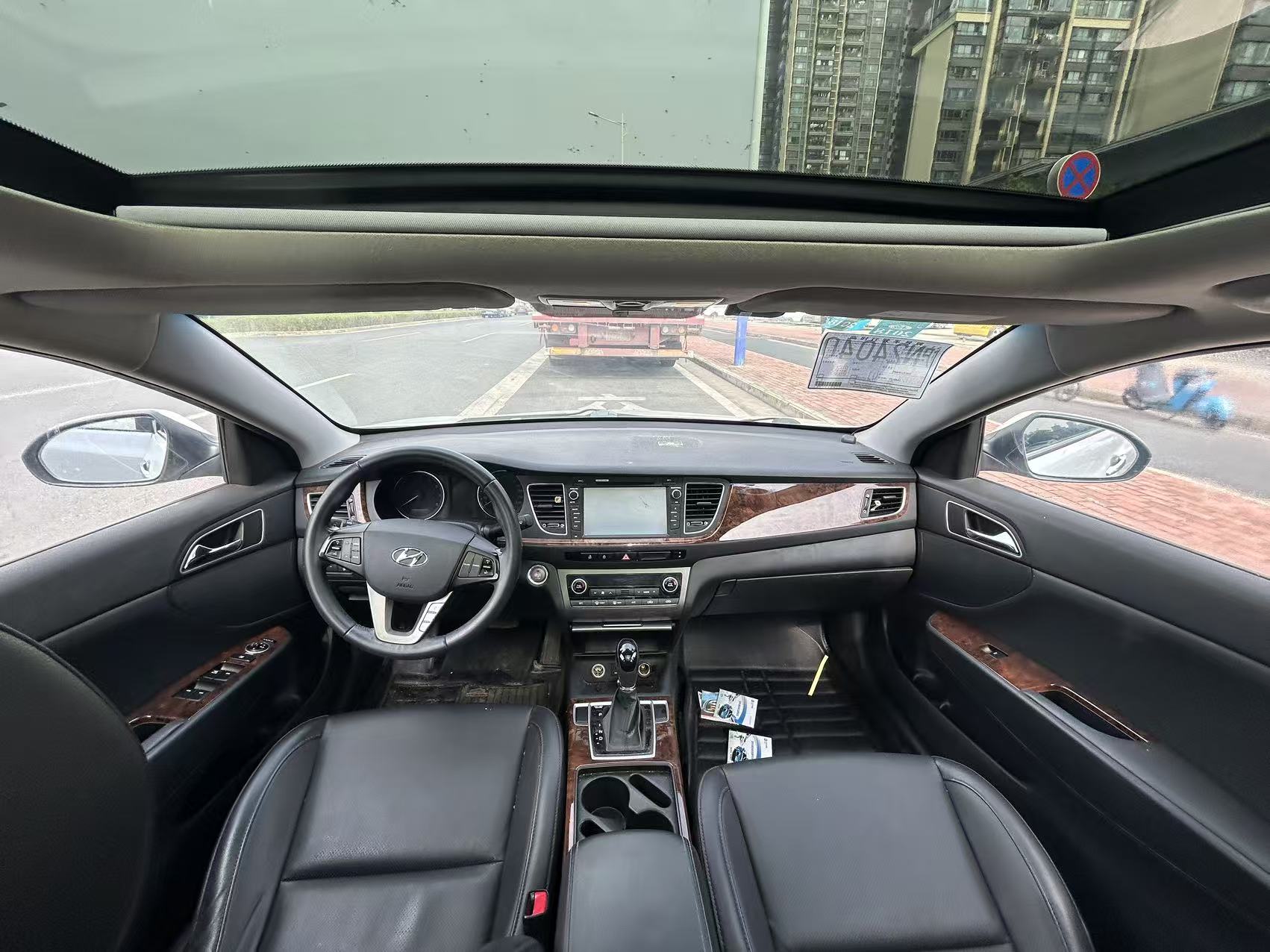 Hyundai Mistra 2014 car image #9