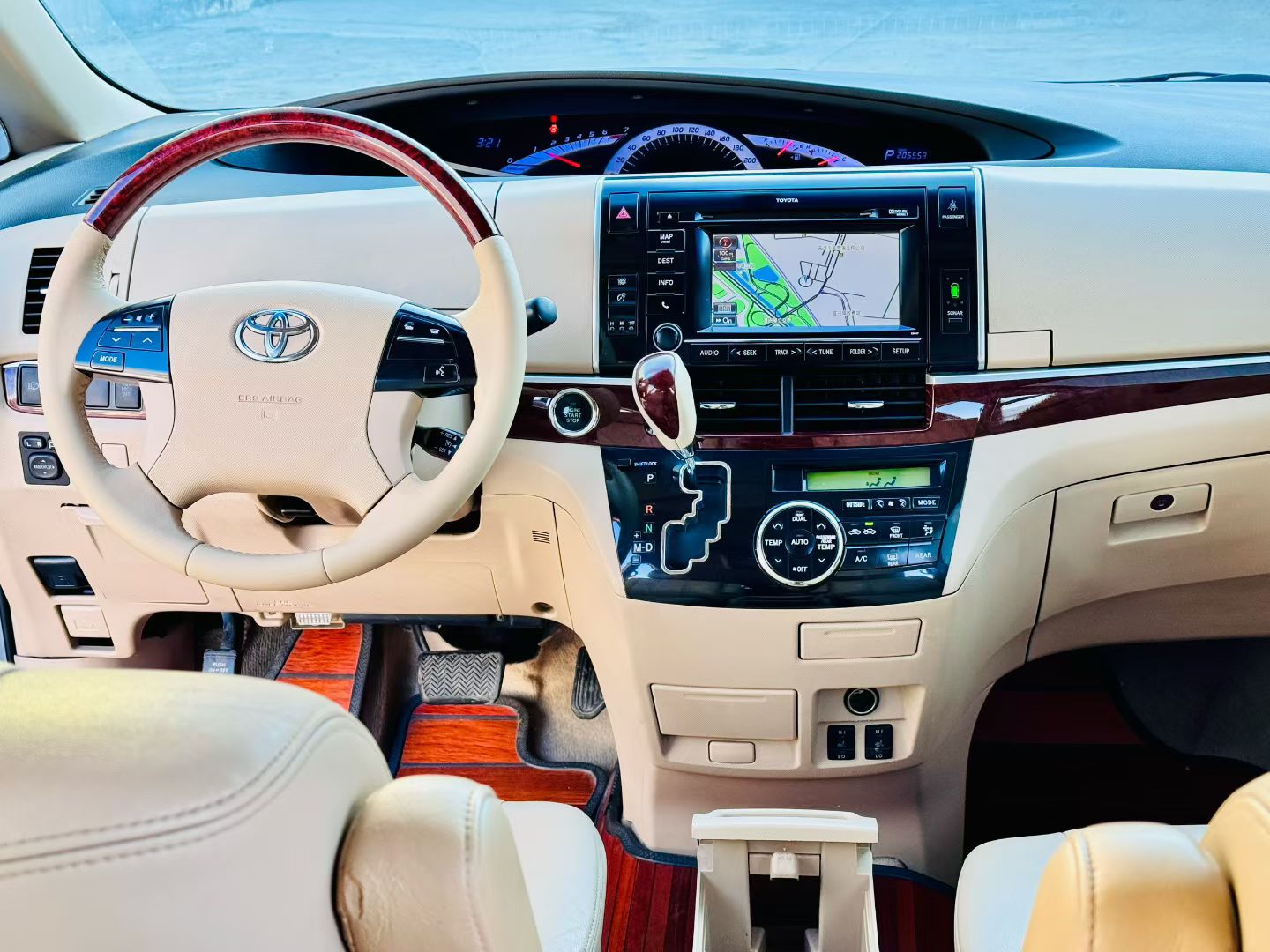 Toyota Previa 2013 car image #9